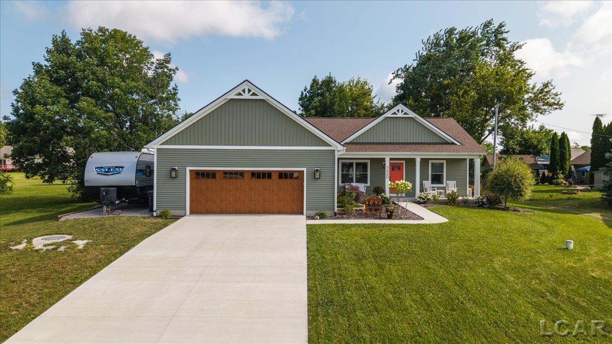 7450 Kingsley Drive