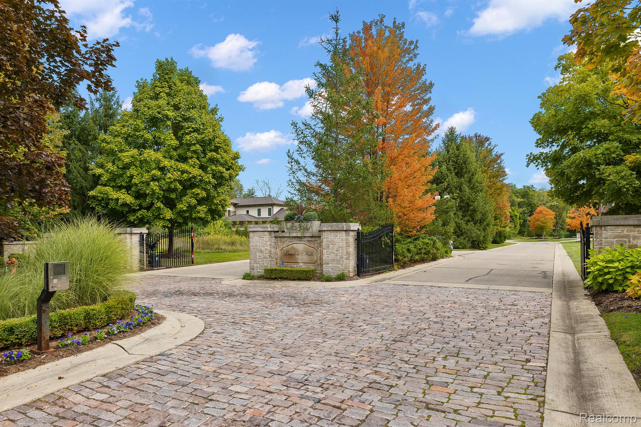 155 BRIDGEVIEW Drive