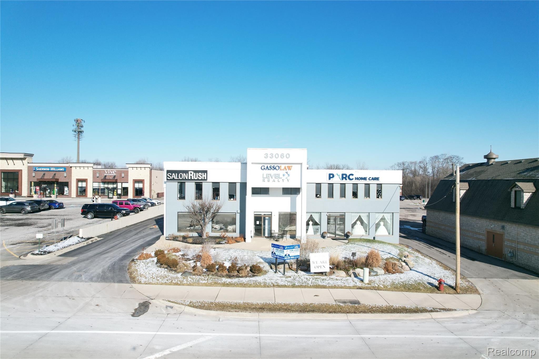 33060 Northwestern Highway 210