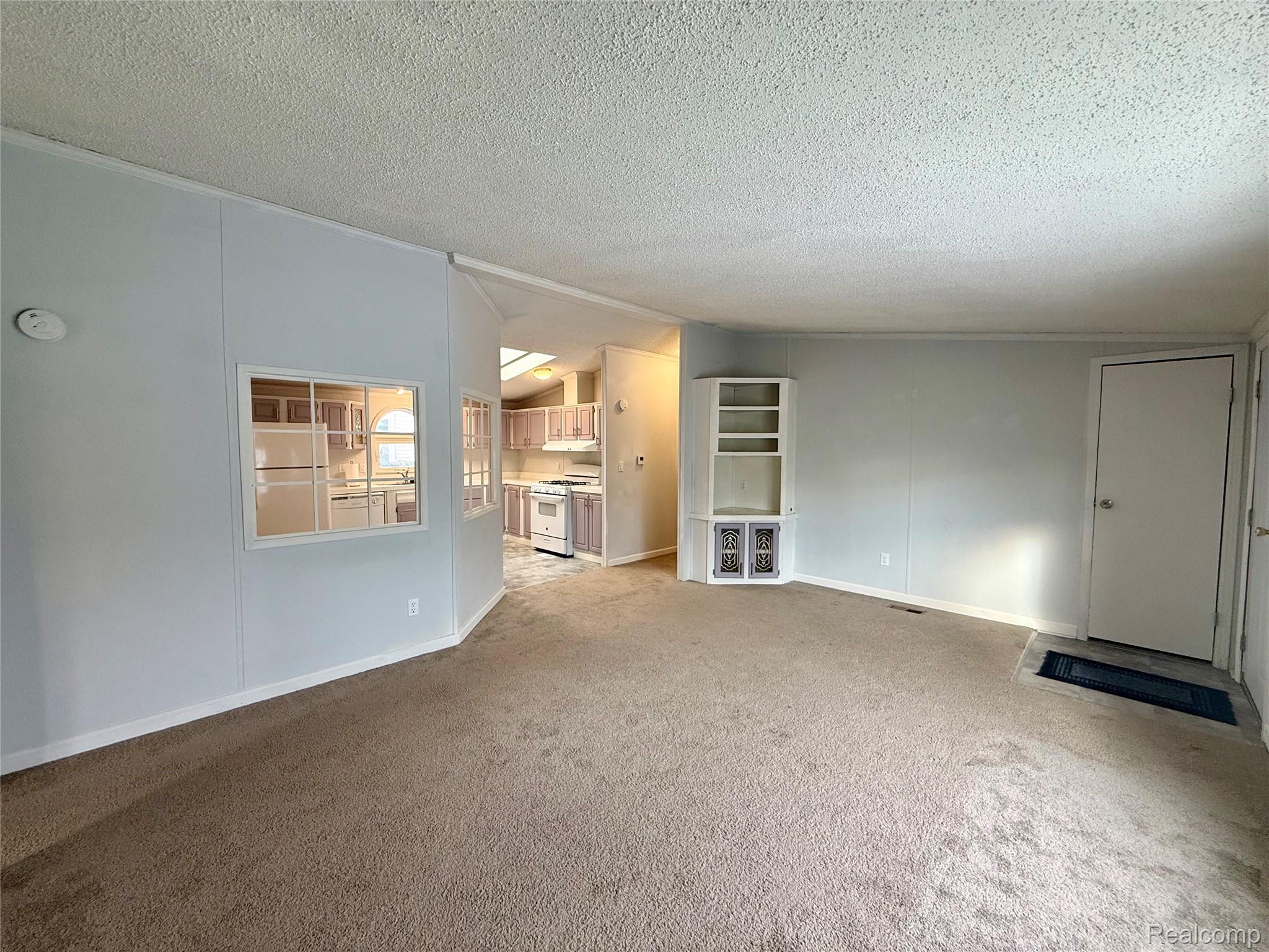 7104 Scarborough Ln.