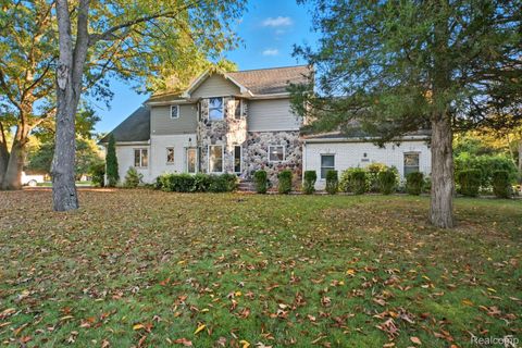 3590 Habitat Trail Hamburg Township MI 48169