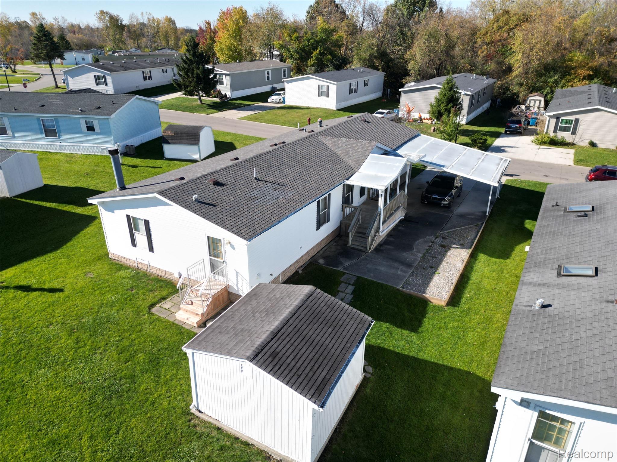 353 Horseshoe Court