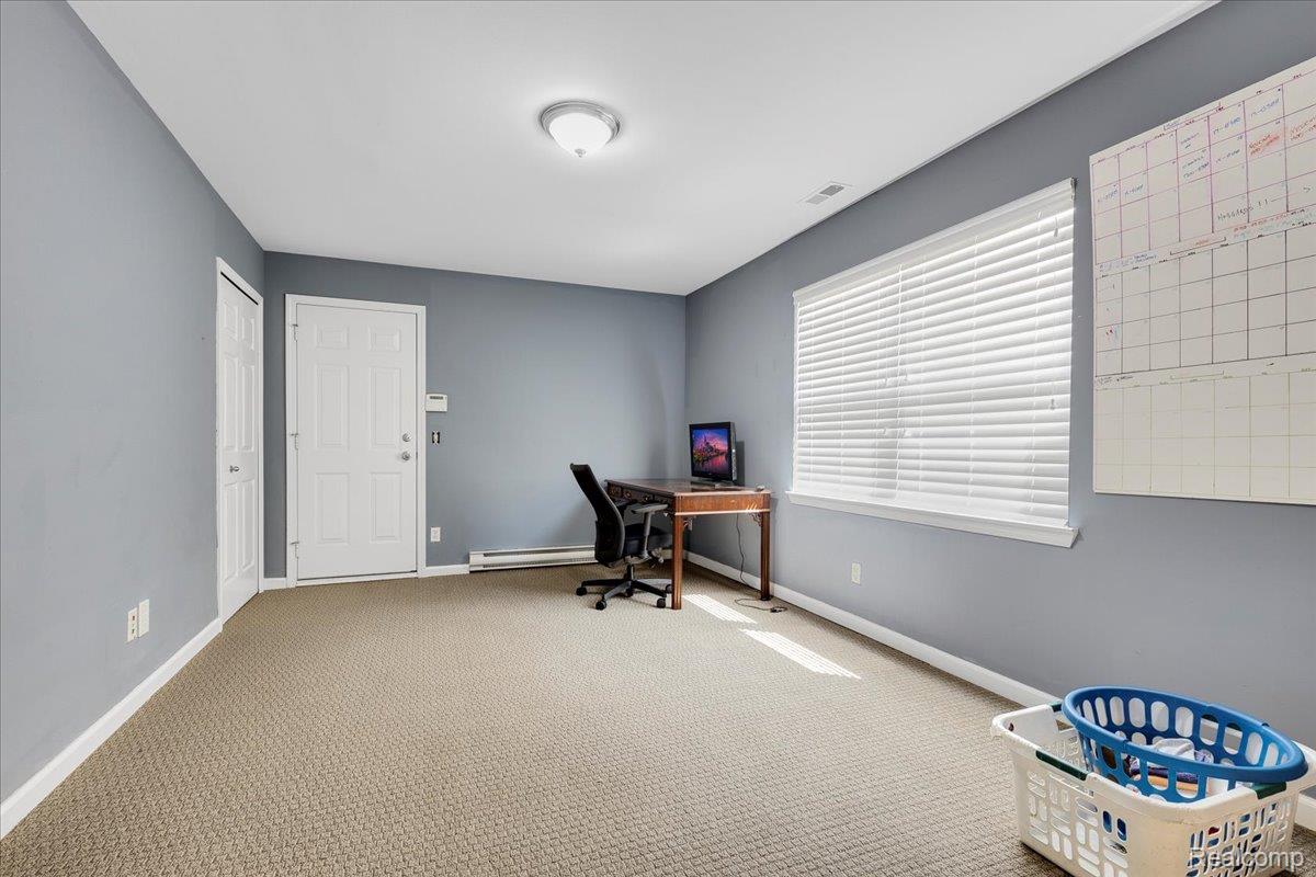 1048 Lakepointe Street F