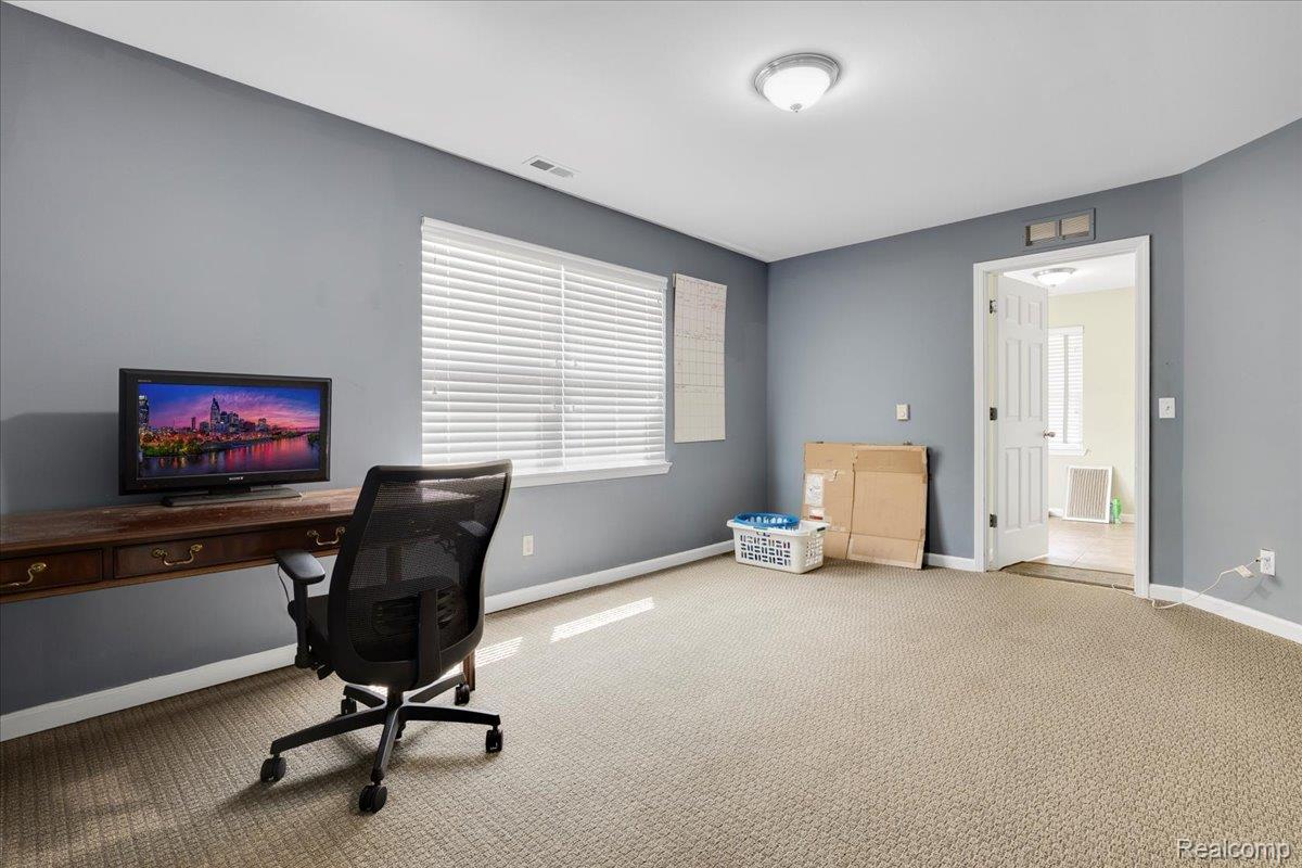 1048 Lakepointe Street F