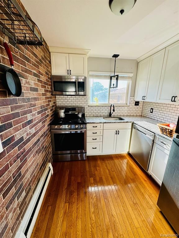 433 MILLER Avenue 203