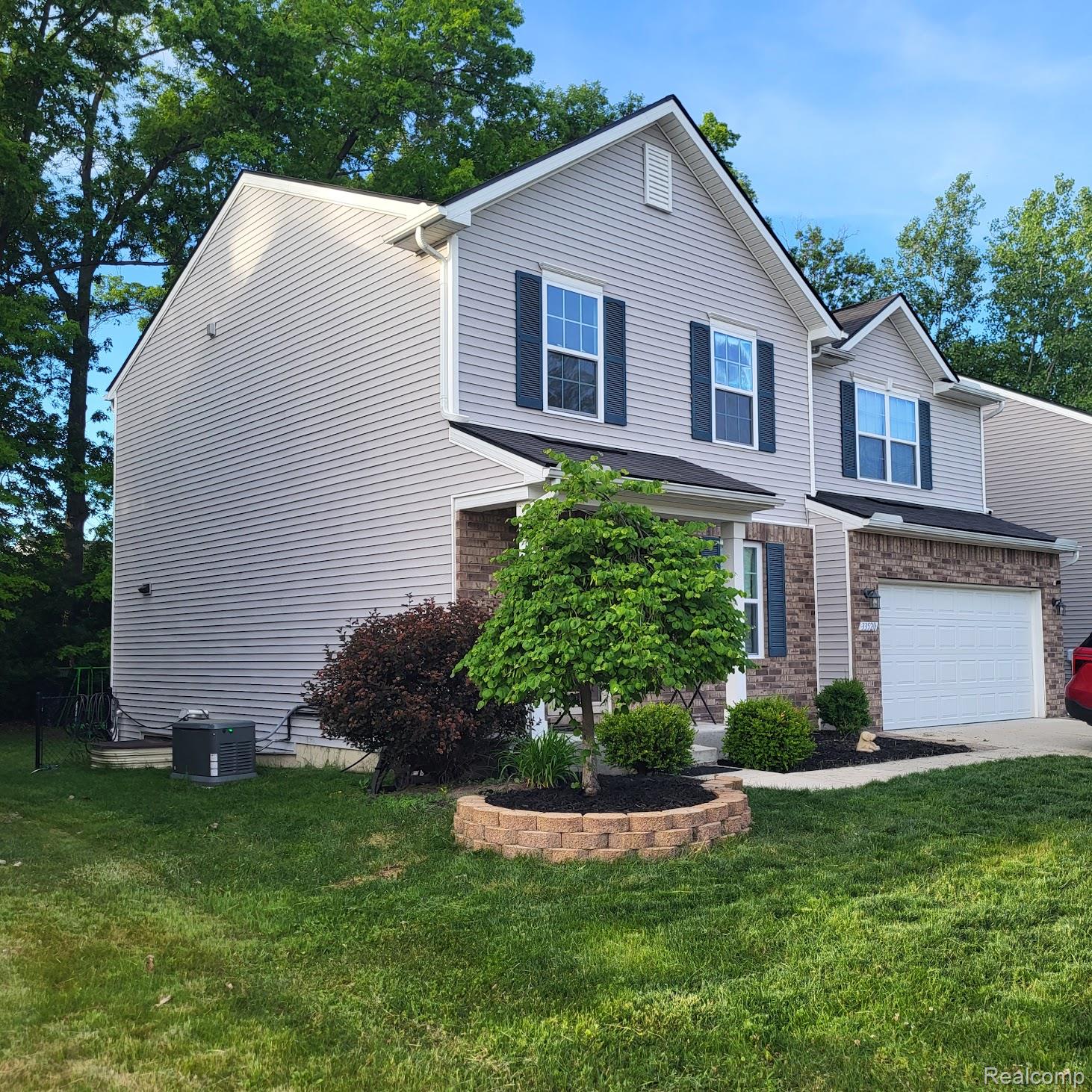 33520 Birchlawn