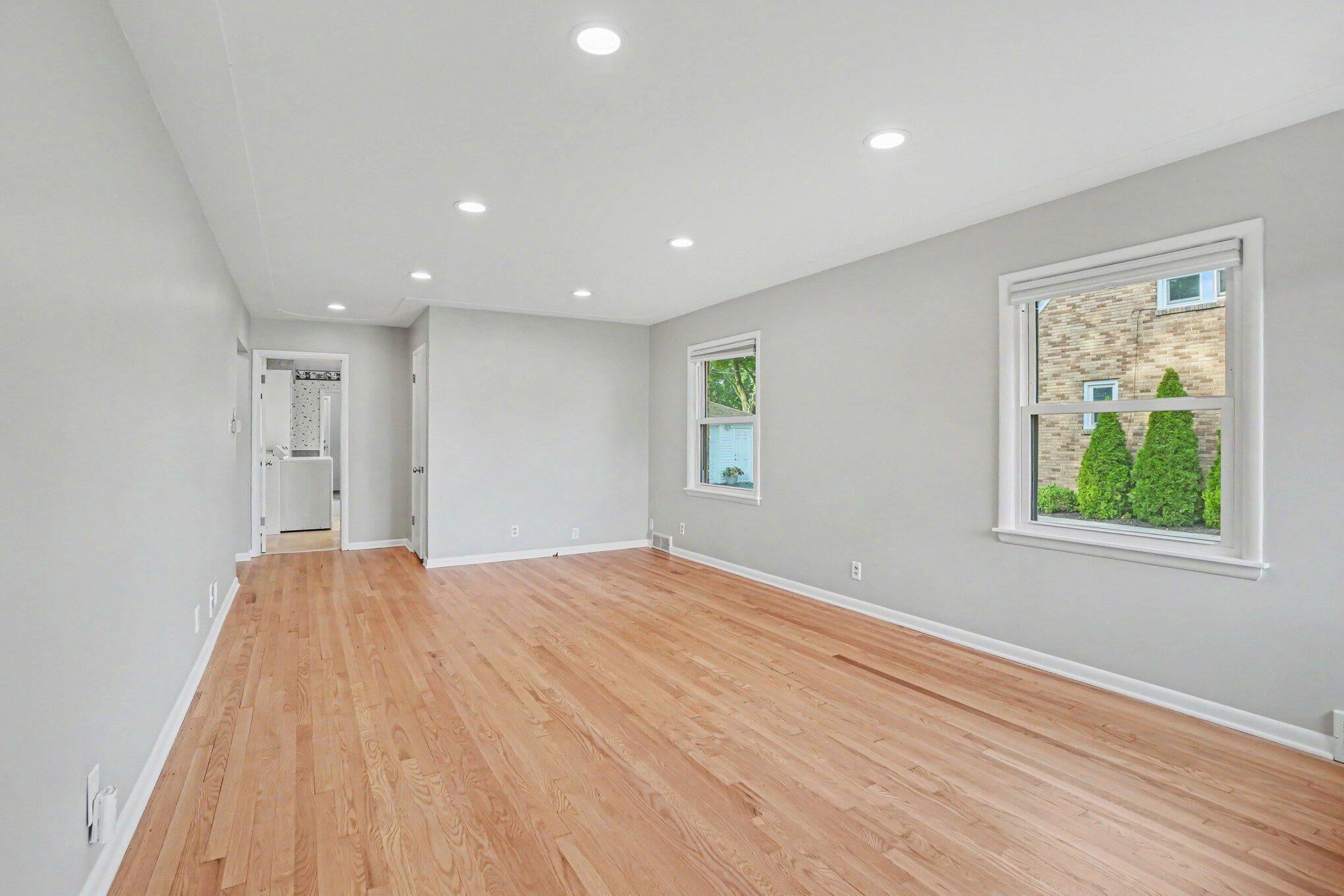 24 E 32nd Street