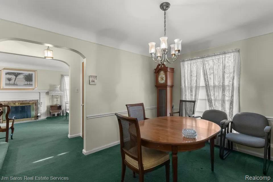 1883 Lochmoor Boulevard