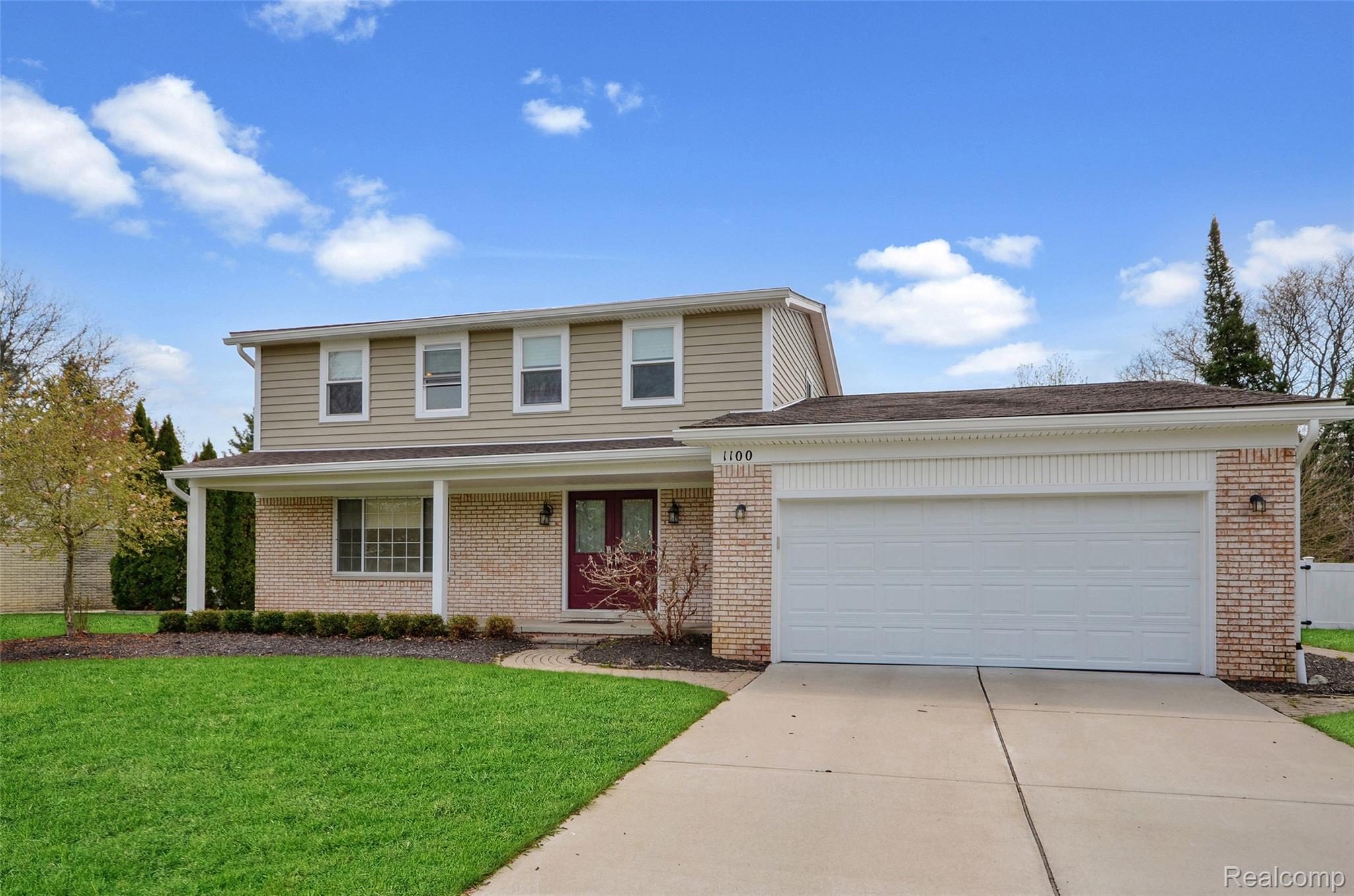 1100 Shallowdale Drive