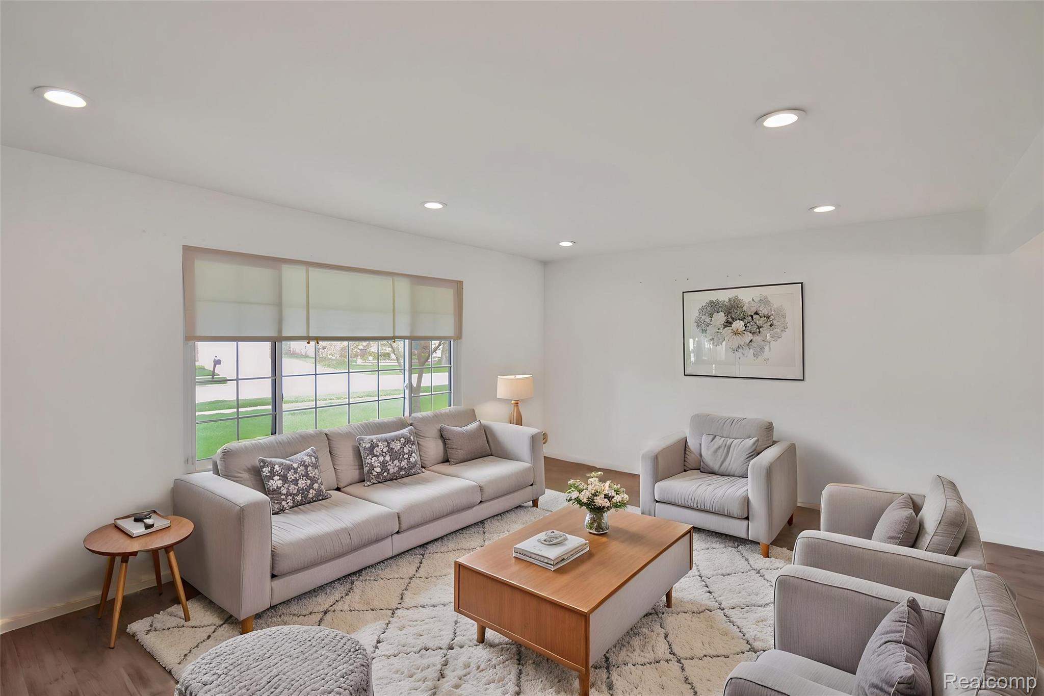1100 Shallowdale Drive