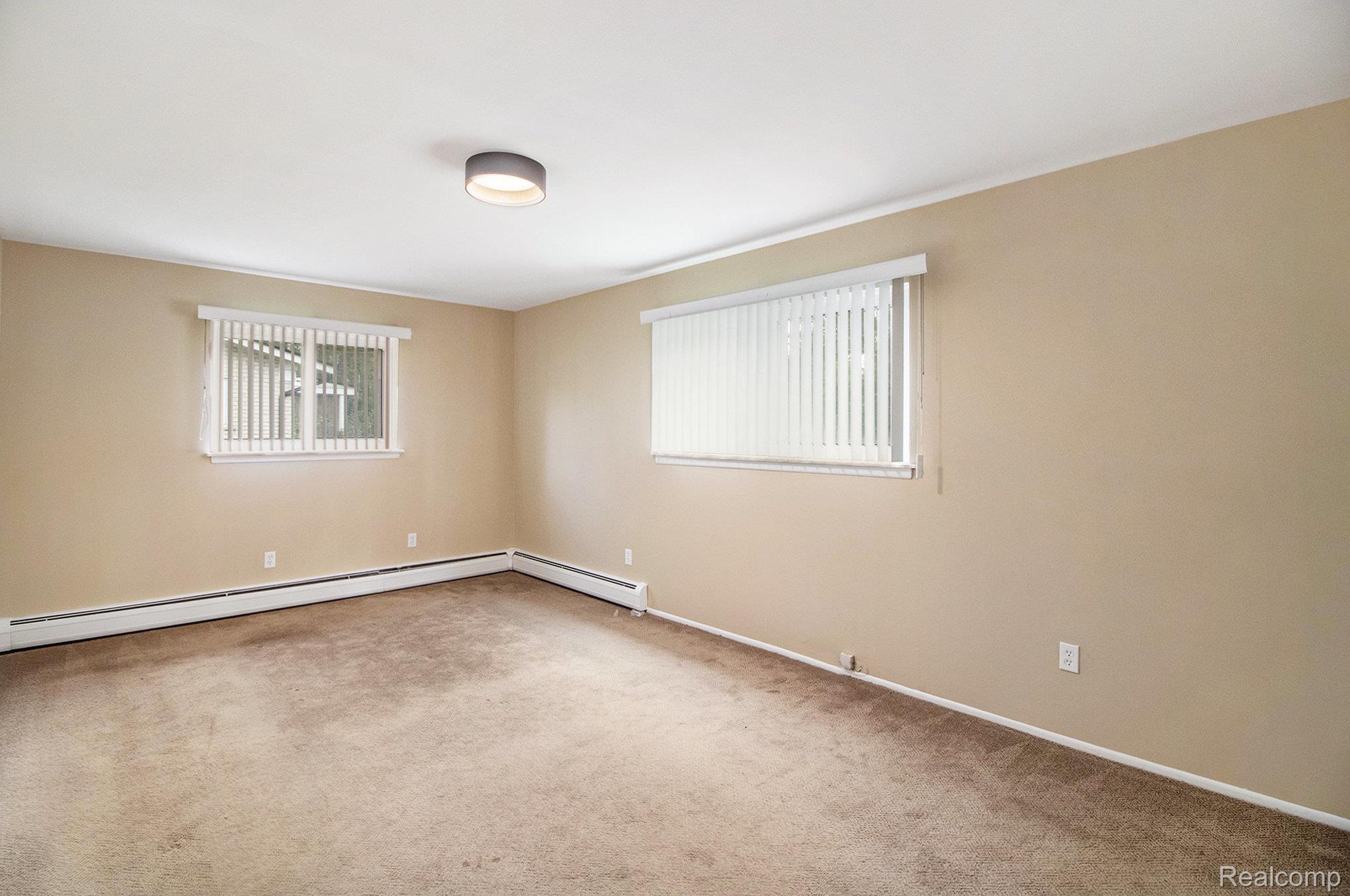 Southfield City, Michigan 48076, United States, 3 Bedrooms Bedrooms, ,2 BathroomsBathrooms,Residential,Active,195165