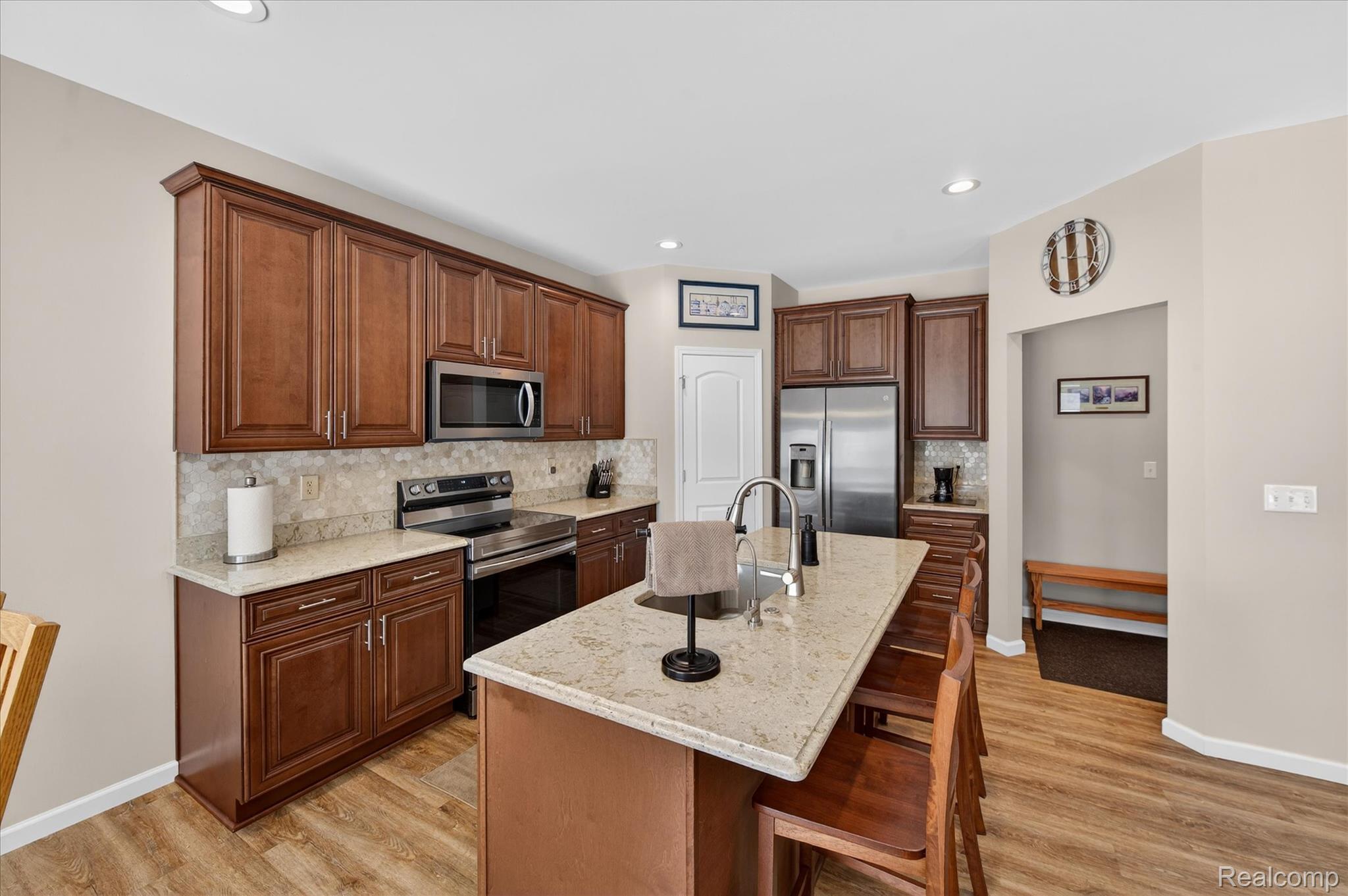 6156 Summerbrooke Circle