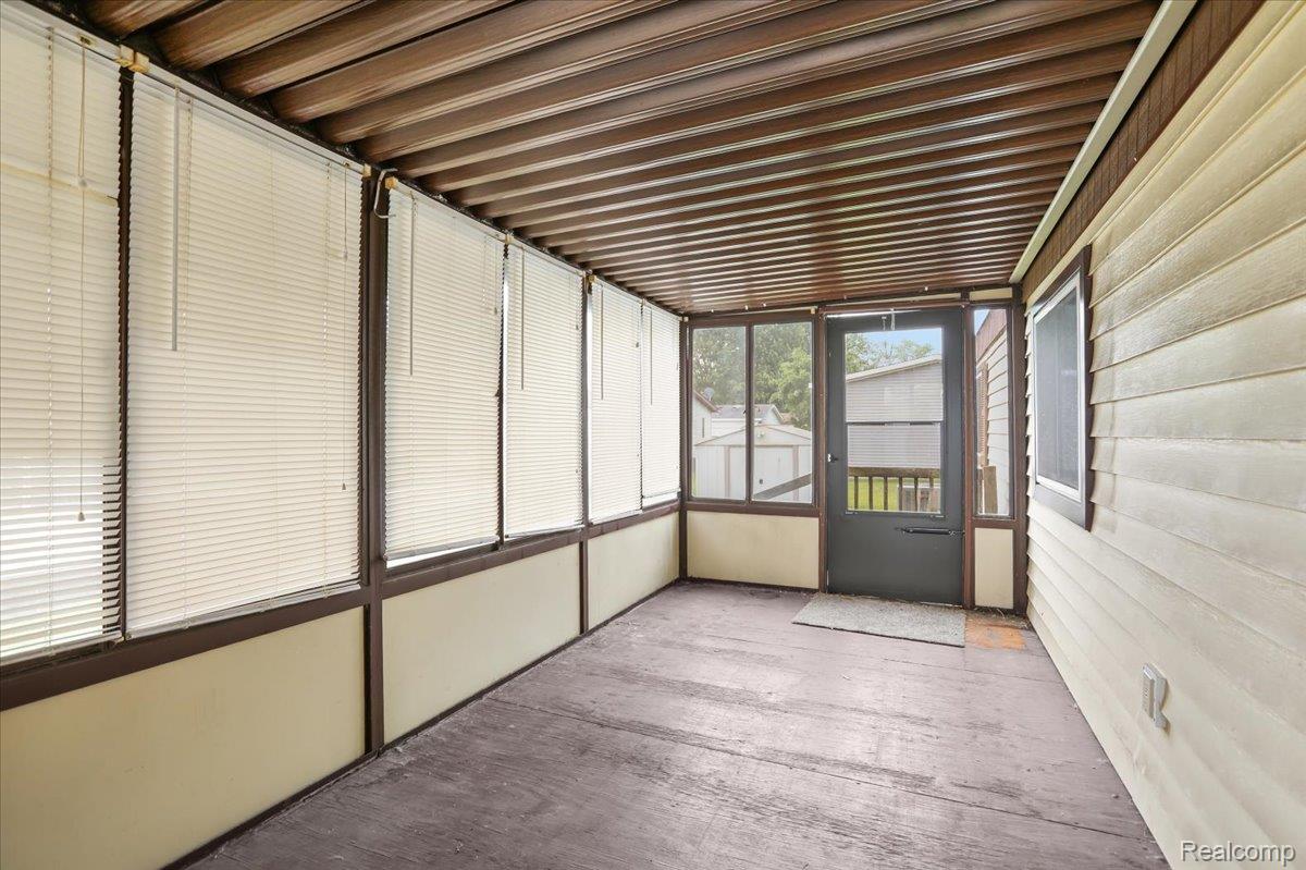 Shelby Charter Township, Michigan 48315, United States, 2 Bedrooms Bedrooms, ,1 BathroomBathrooms,Residential,Active,146900