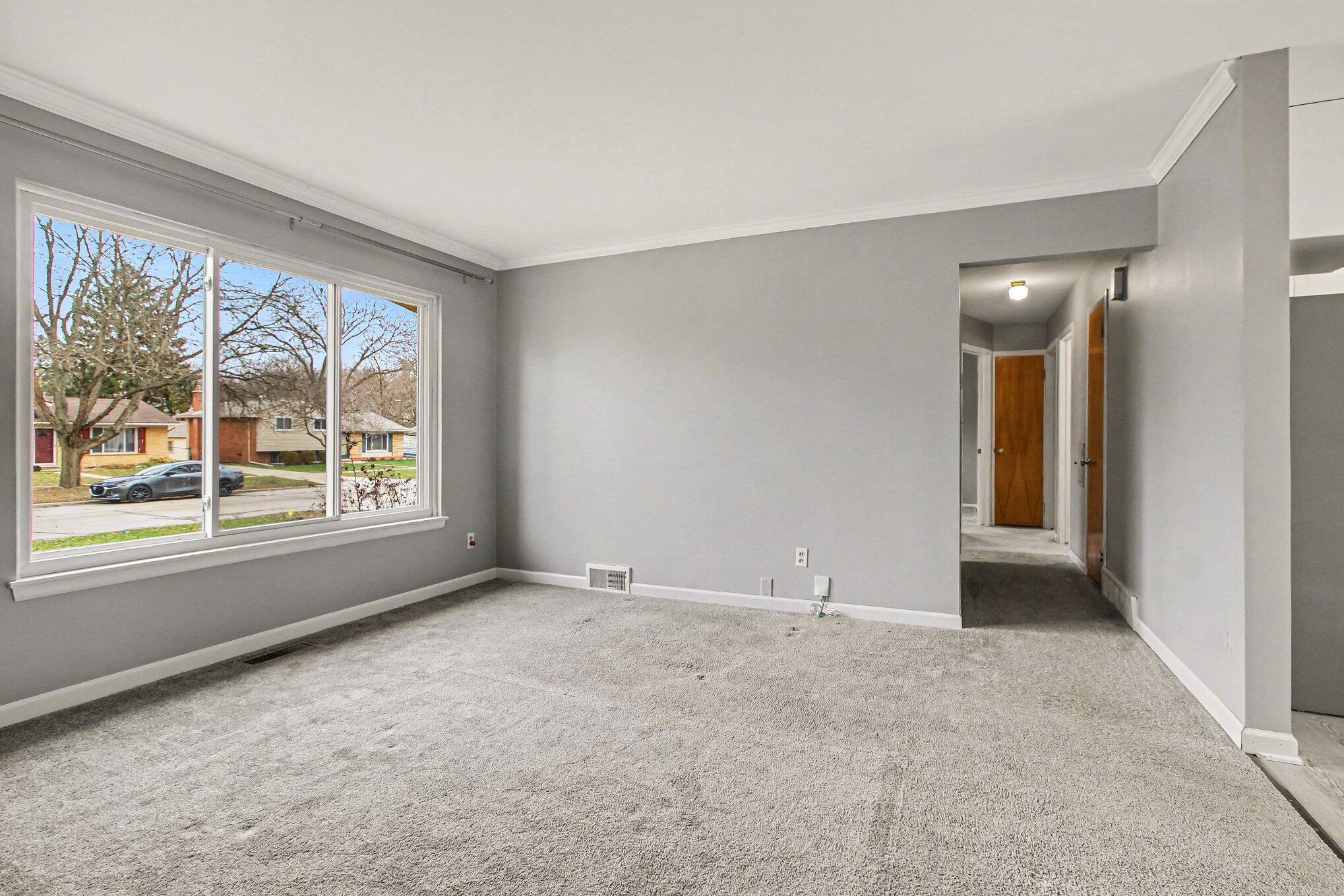 819 N Mansfield Street