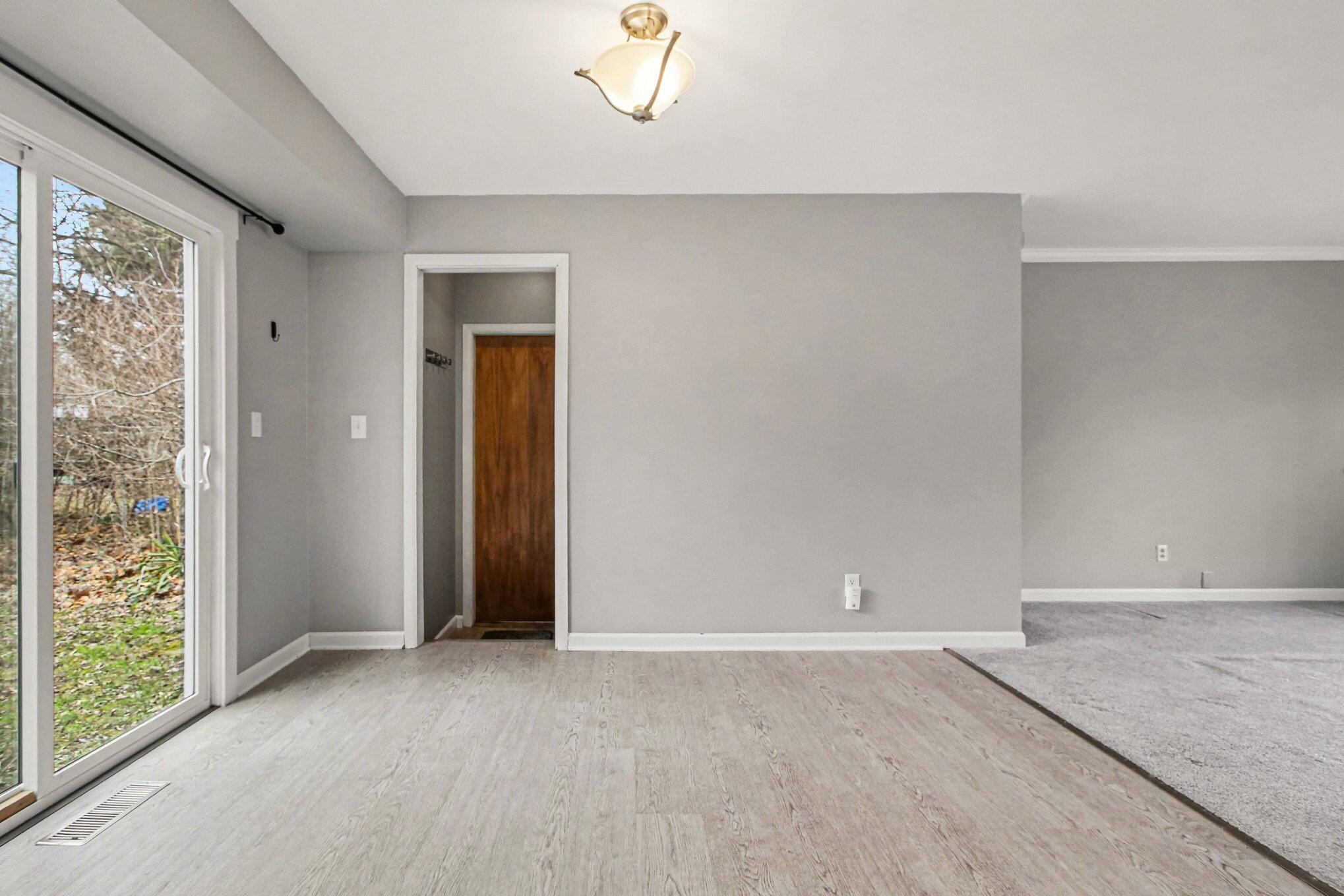 819 N Mansfield Street