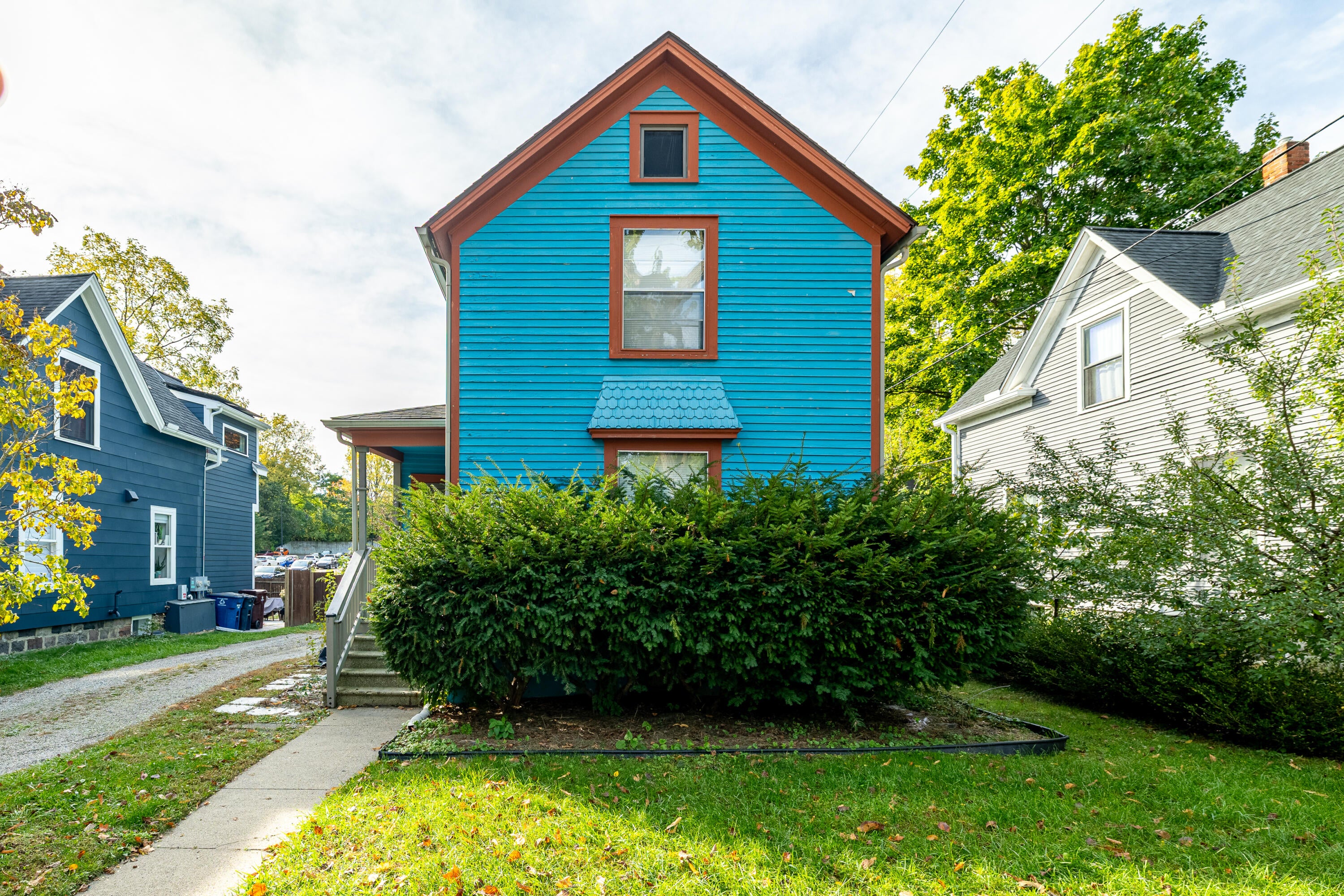 605 W Washington Street