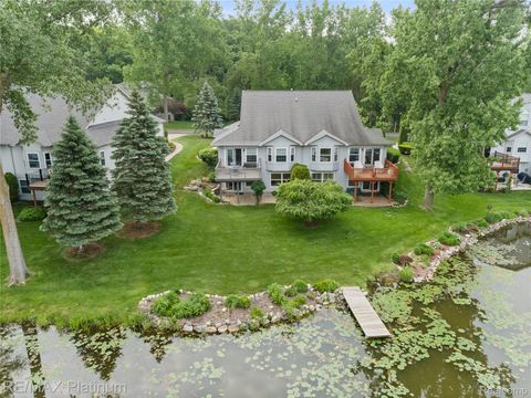 2336 Swans Cove 7 Fenton Charter Township MI 48430