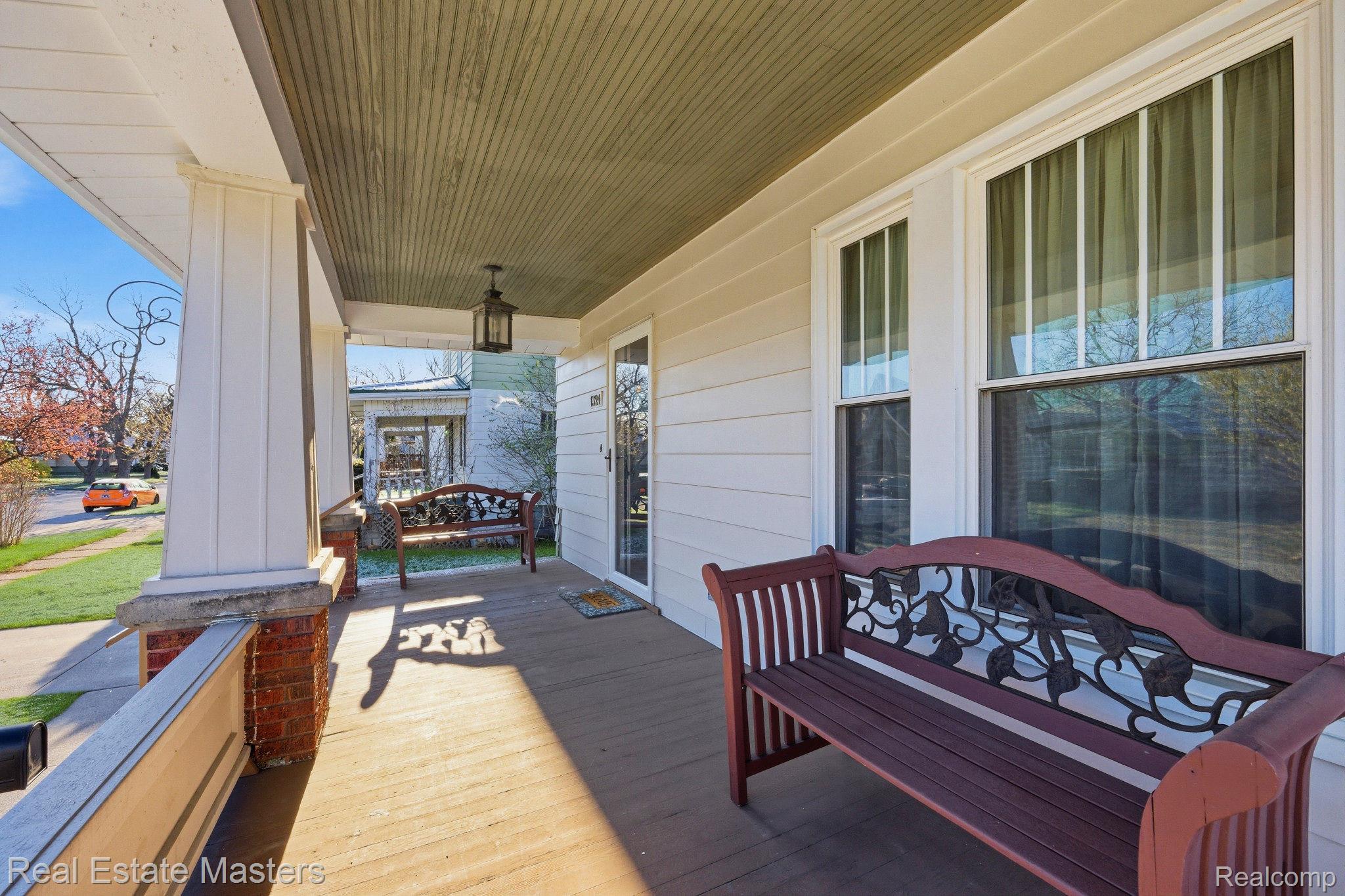 1324 Pine Street