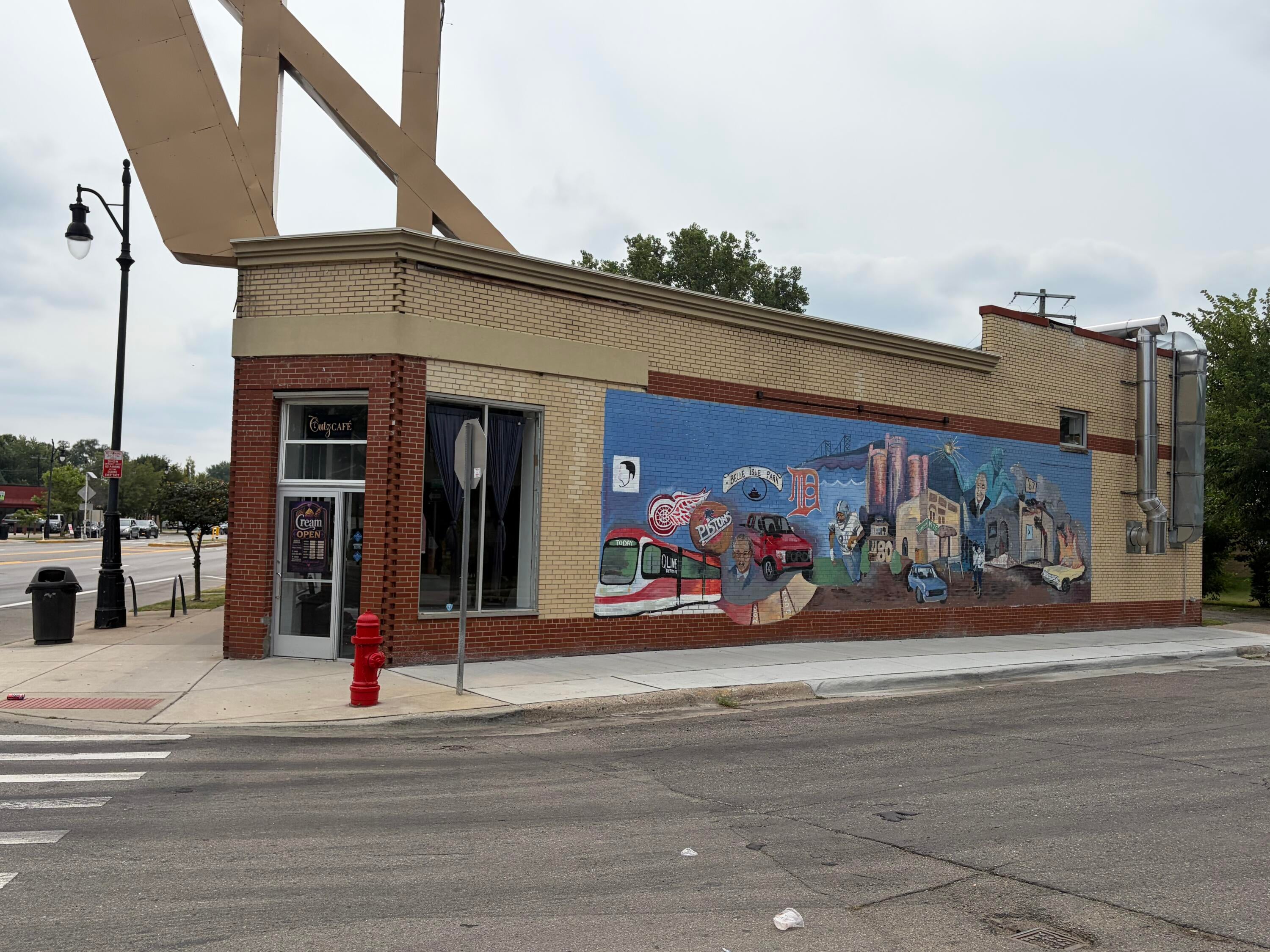 19655 W Grand River Ave Avenue SW