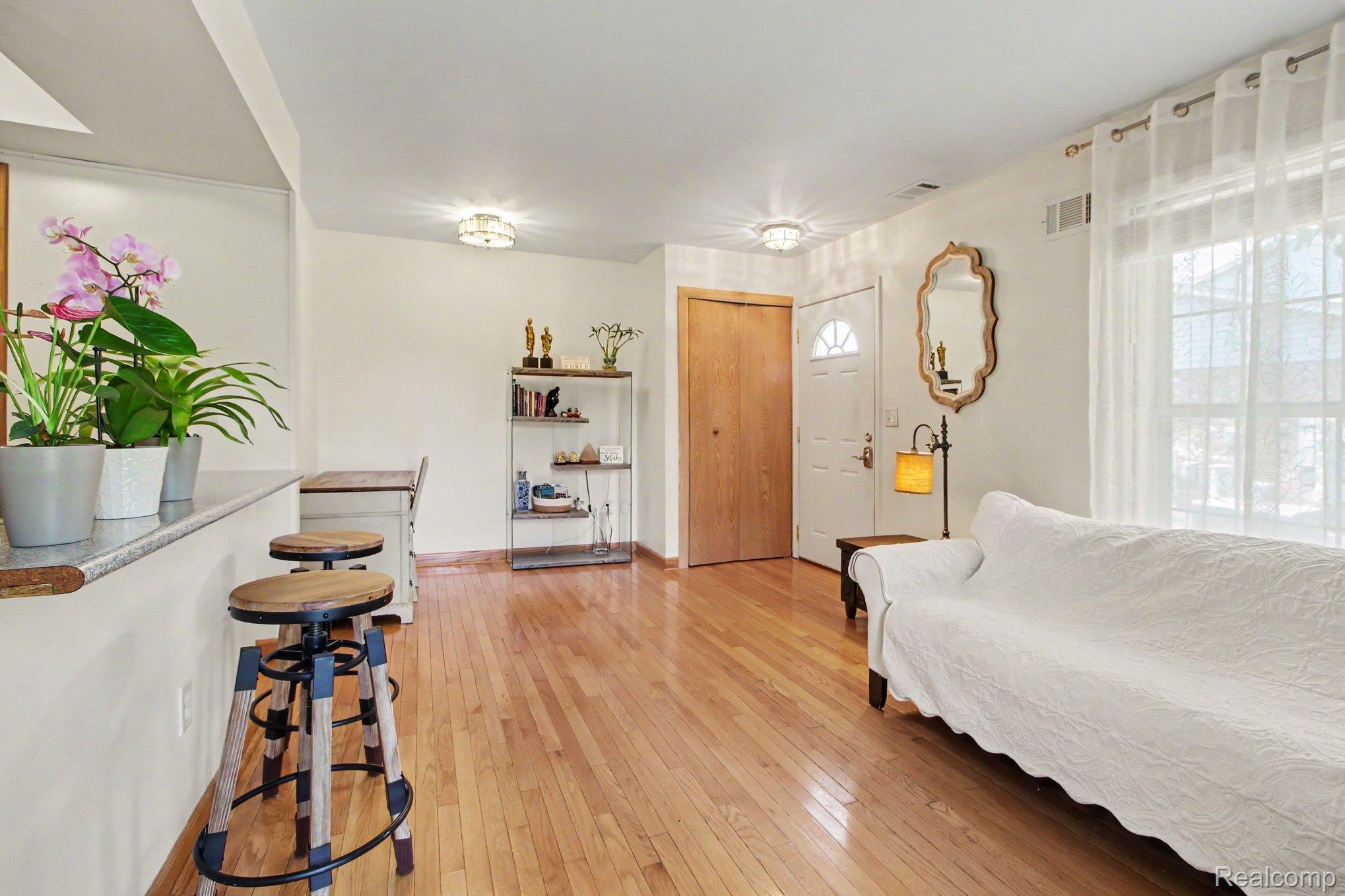 28427 Longmeadow Lane