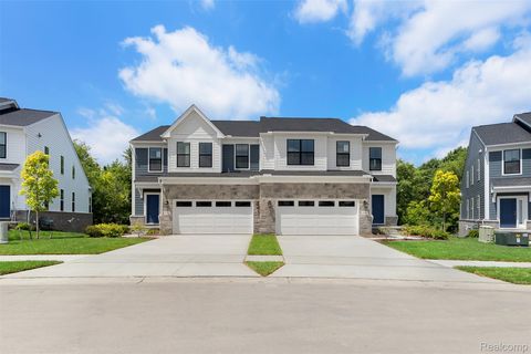 5340 Trail Vista Drive 21 West Bloomfield Charter Township MI 48323