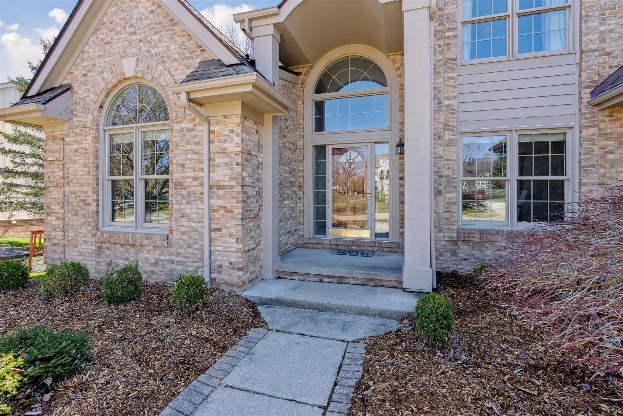40611 PAISLEY Circle