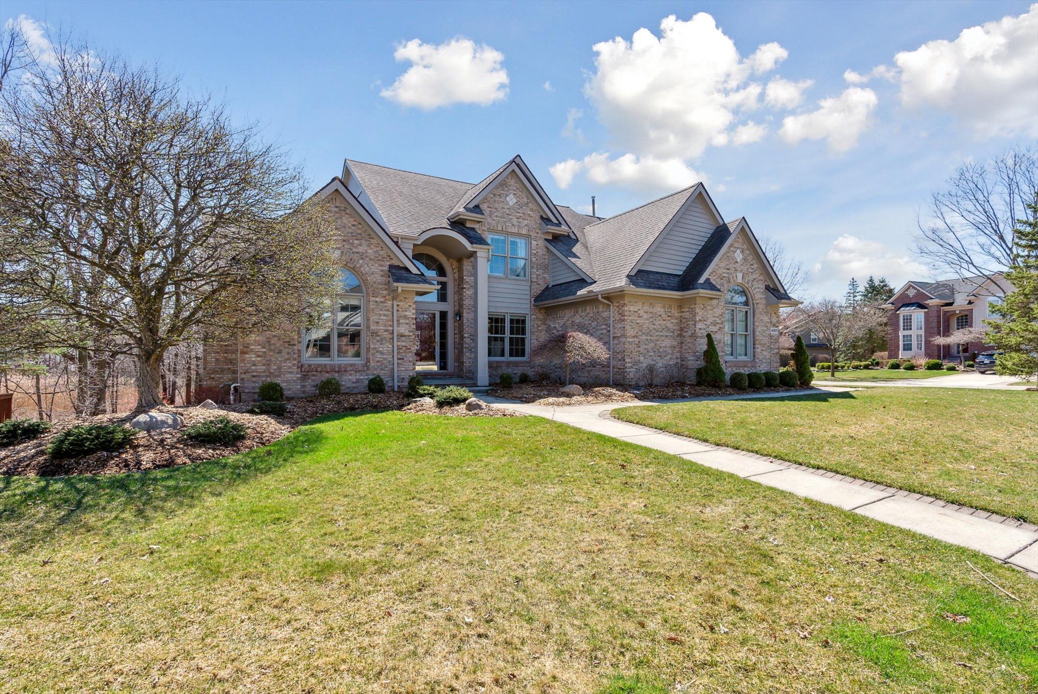 40611 PAISLEY Circle