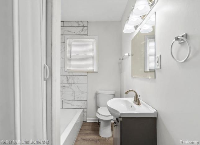 22625 Oaklane Street