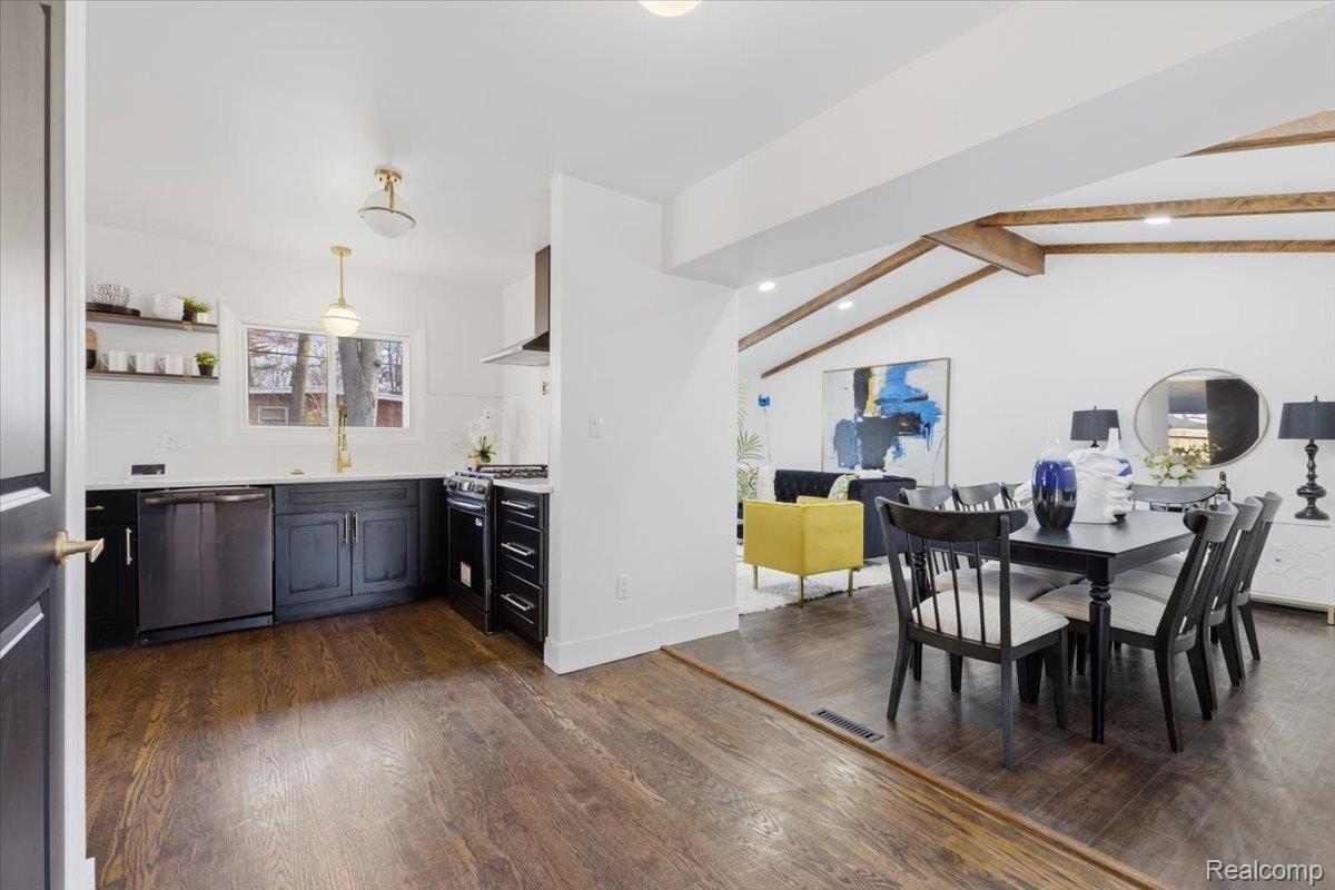 29856 Chelmsford Road