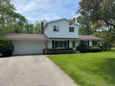 4327 Lancashire Highland Charter Township MI 48380