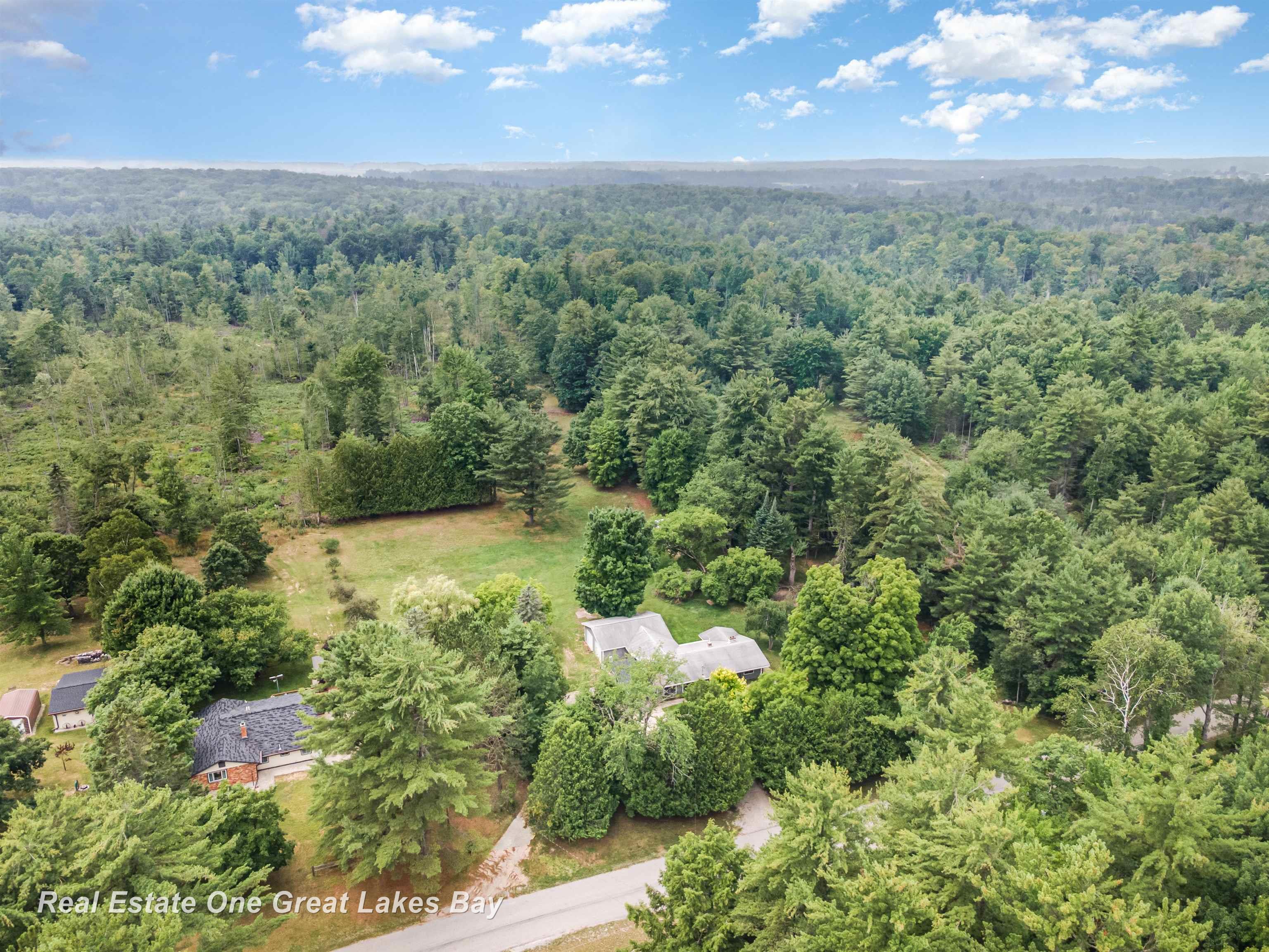 205 N Everett Road