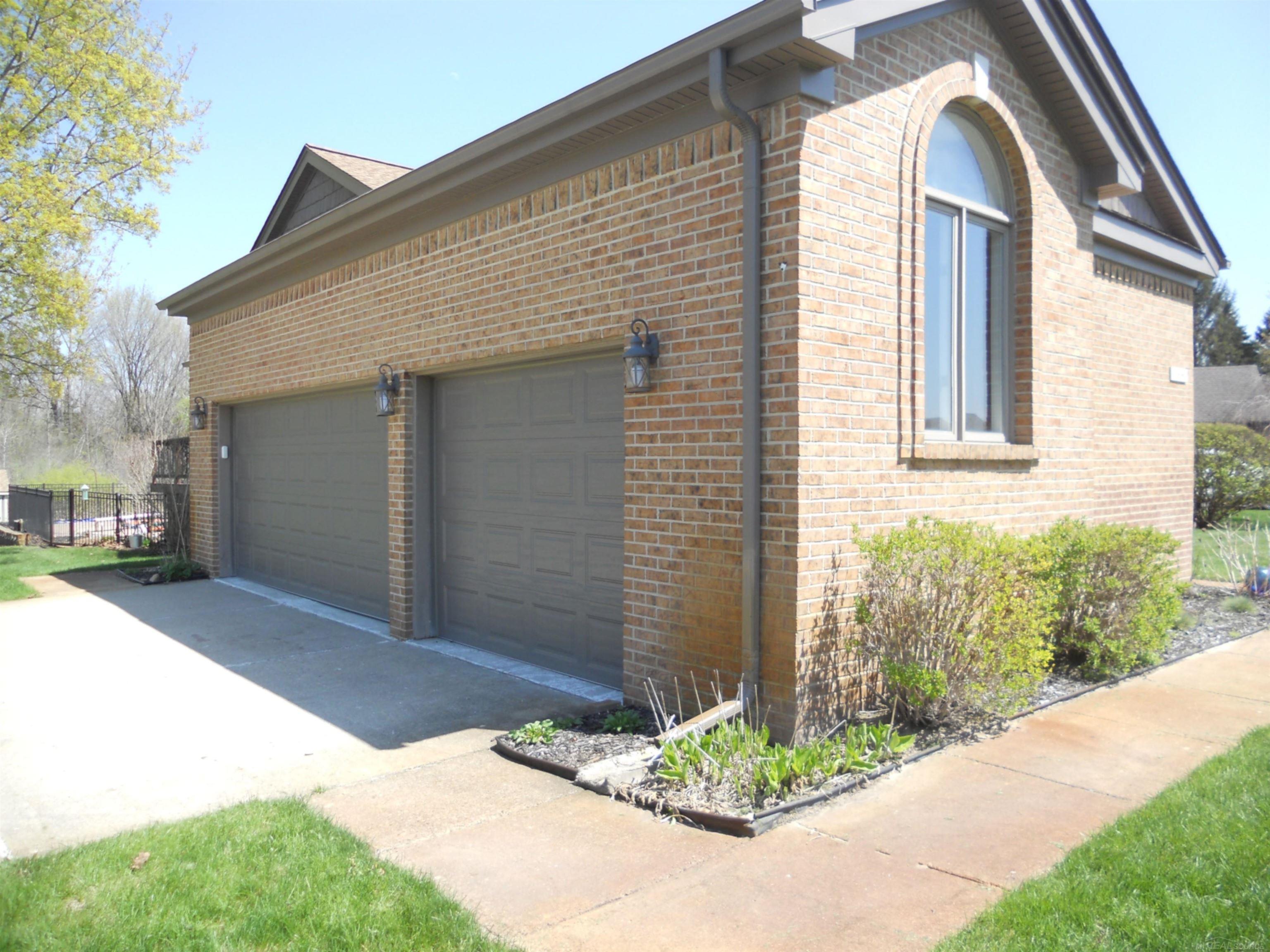 10690 OXBOW HEIGHTS Drive