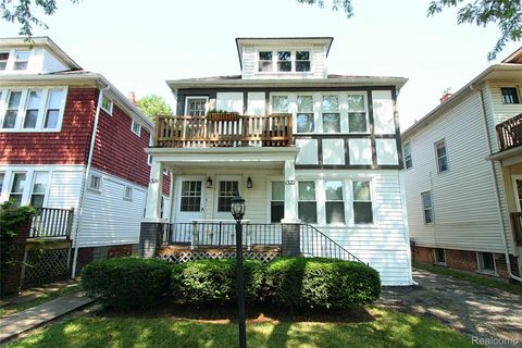 1324-1322 Wayburn Street Grosse Pointe Park City MI 48230