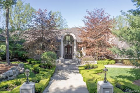 6279 CANTER CREEK Court Grand Blanc Charter Township MI 48439