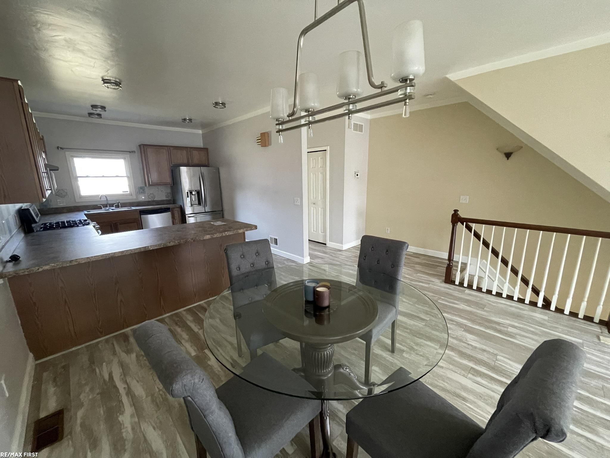 5 River Bluff Drive
