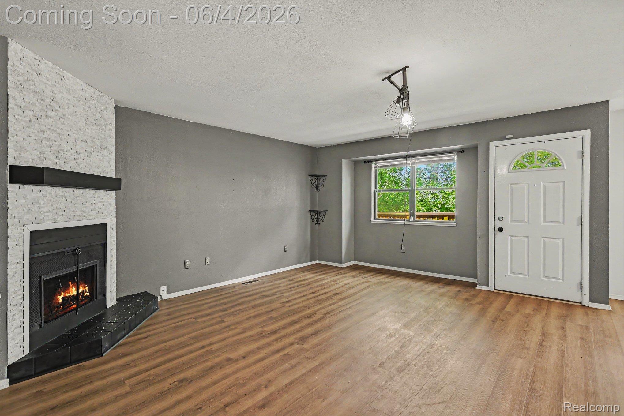24831 Cashmere Court