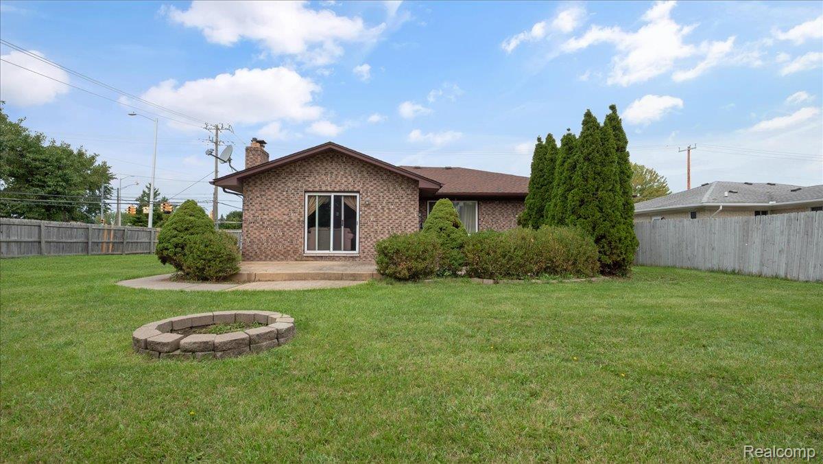 4016 Fox Hill Drive