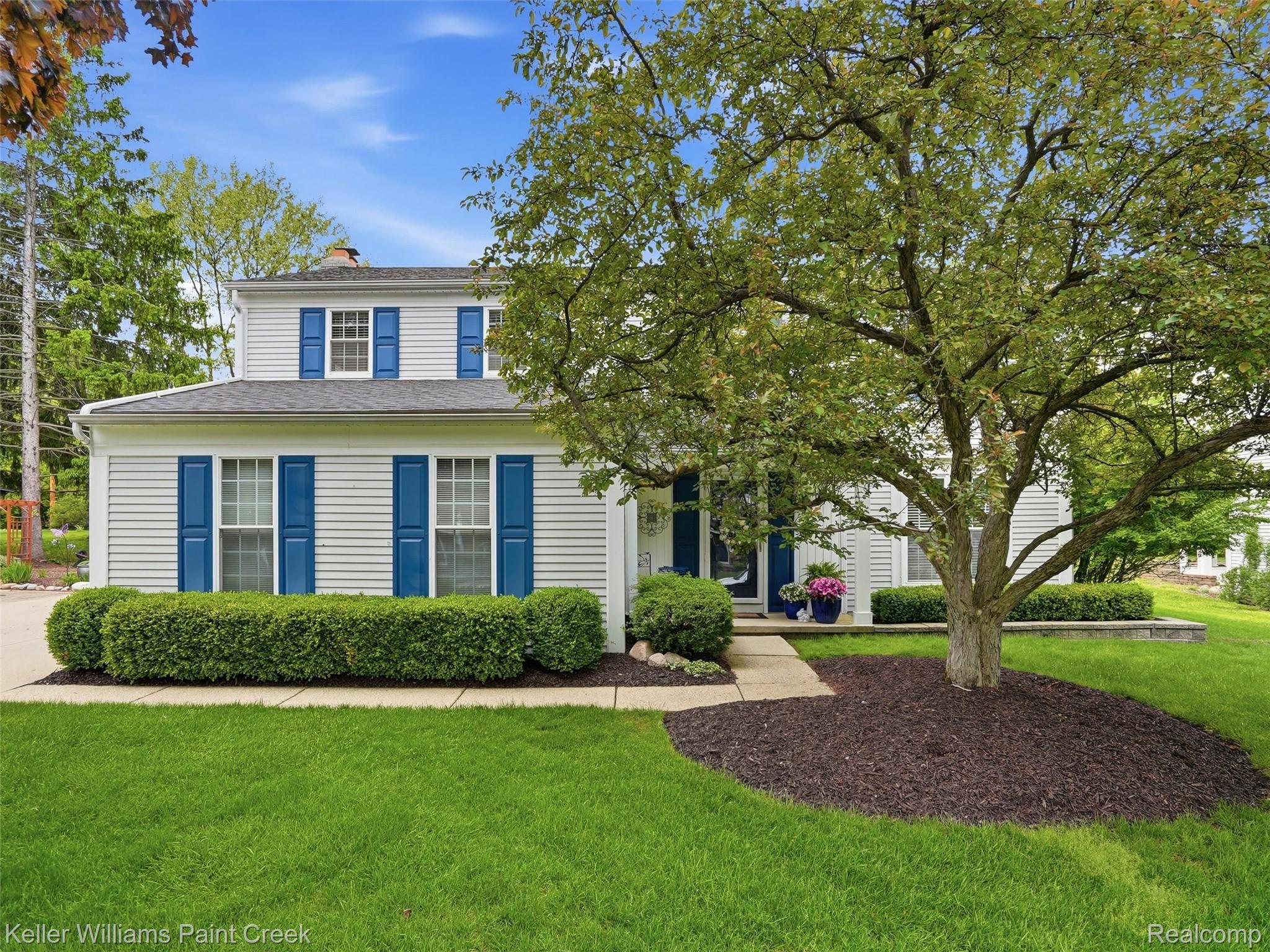1351 W Fairview Lane