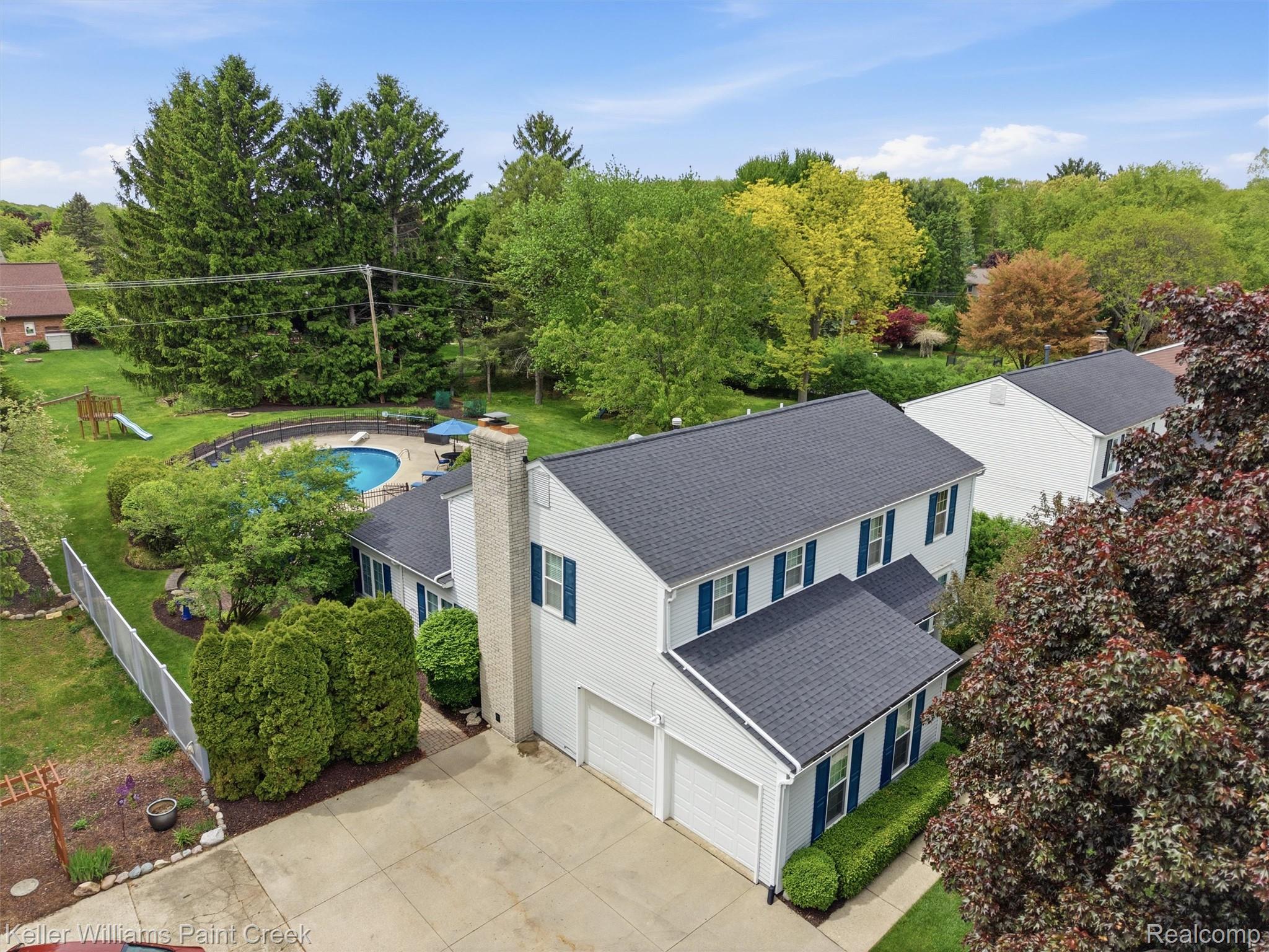 1351 W Fairview Lane
