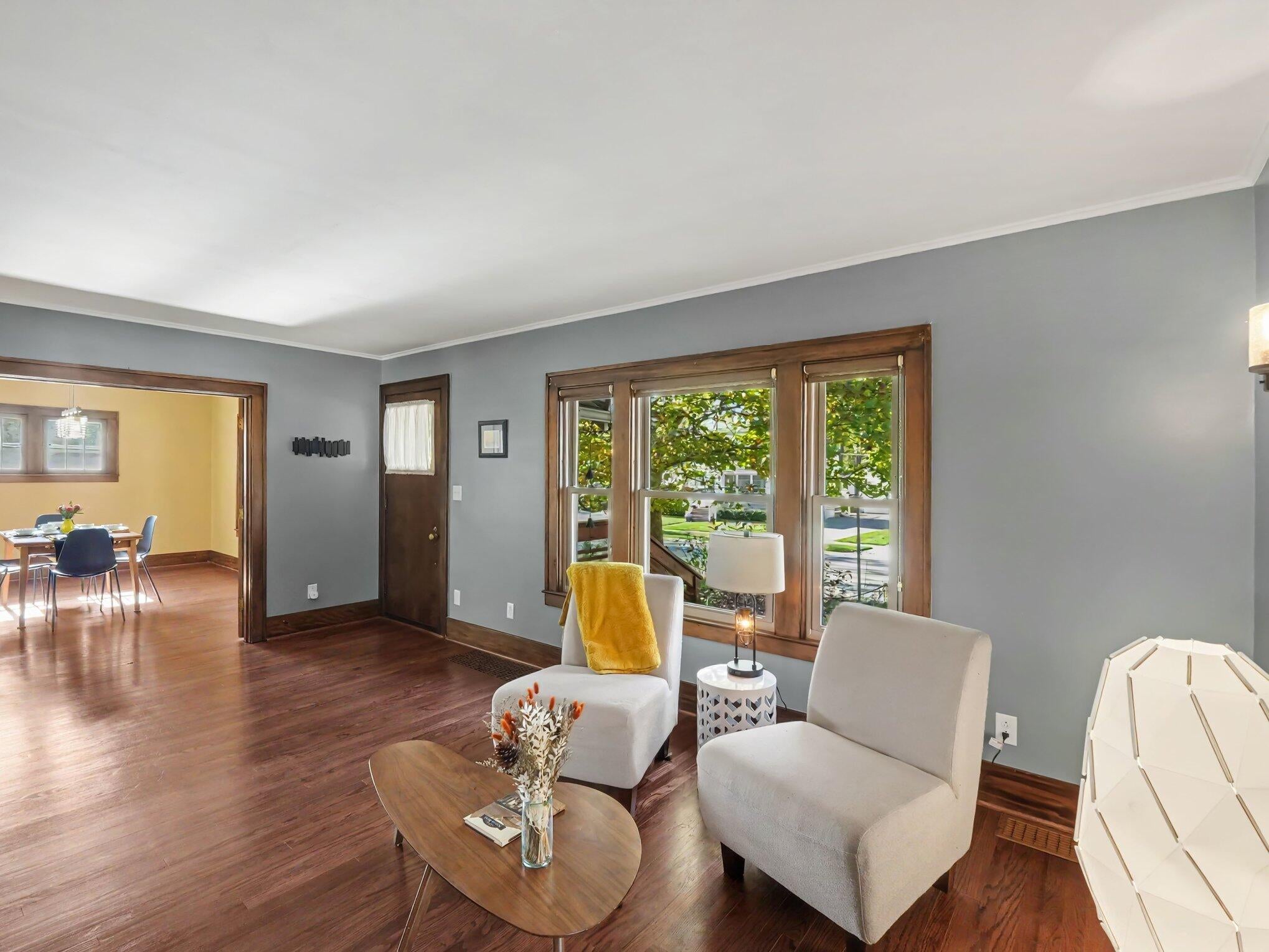 136 N Hagadorn