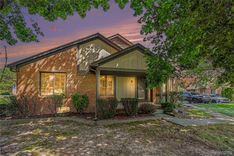 Photo of 412 Meadow Bridge Drive, Rochester Hills City, MI 48307 (MLS # 20261066807)