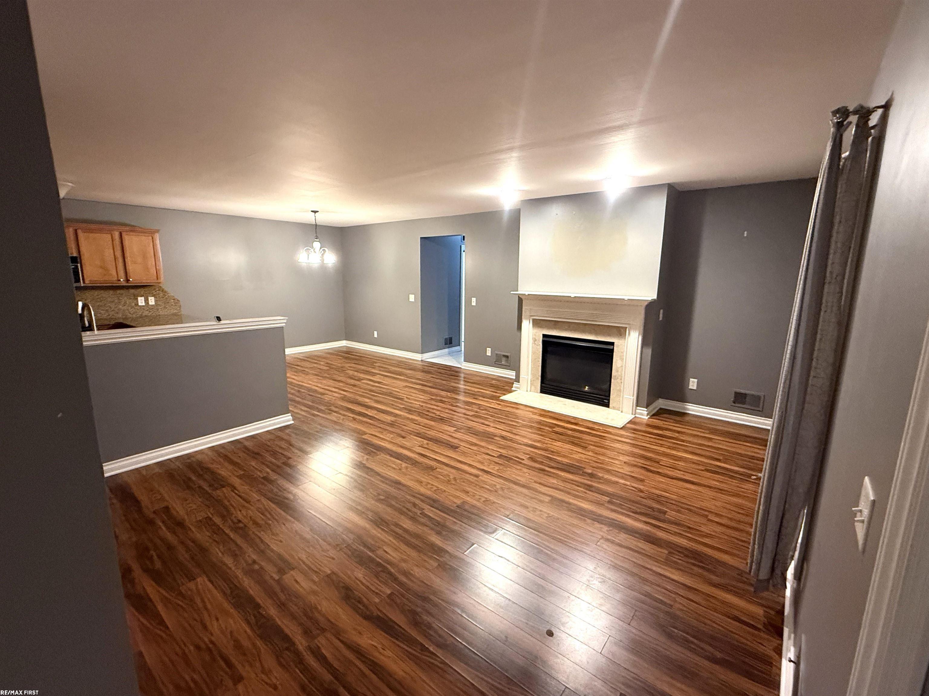 5647 Hampshire Lane