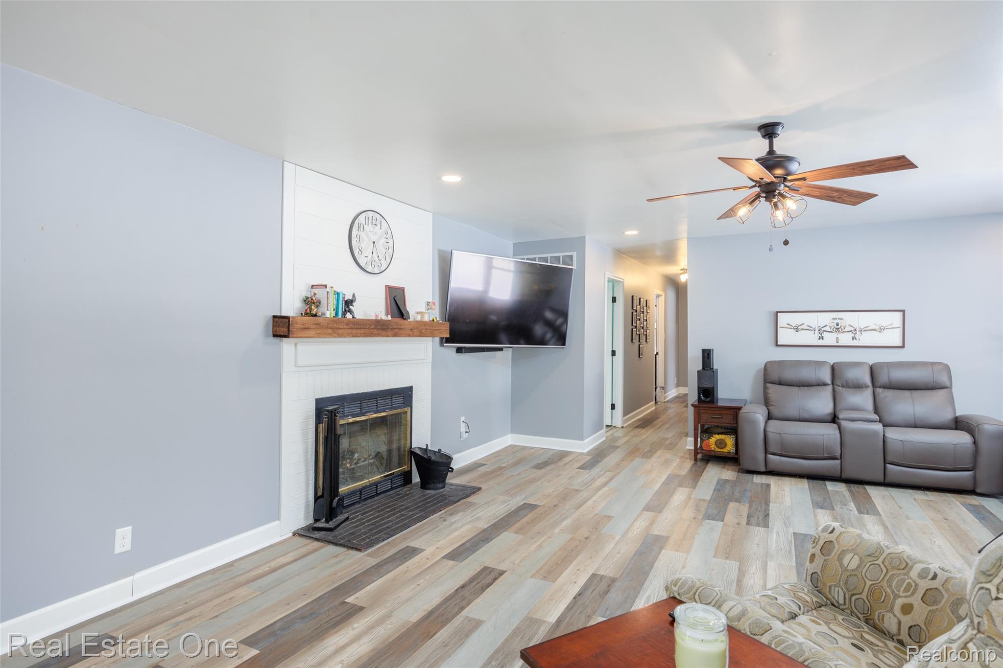 22155 Maplelawn Avenue