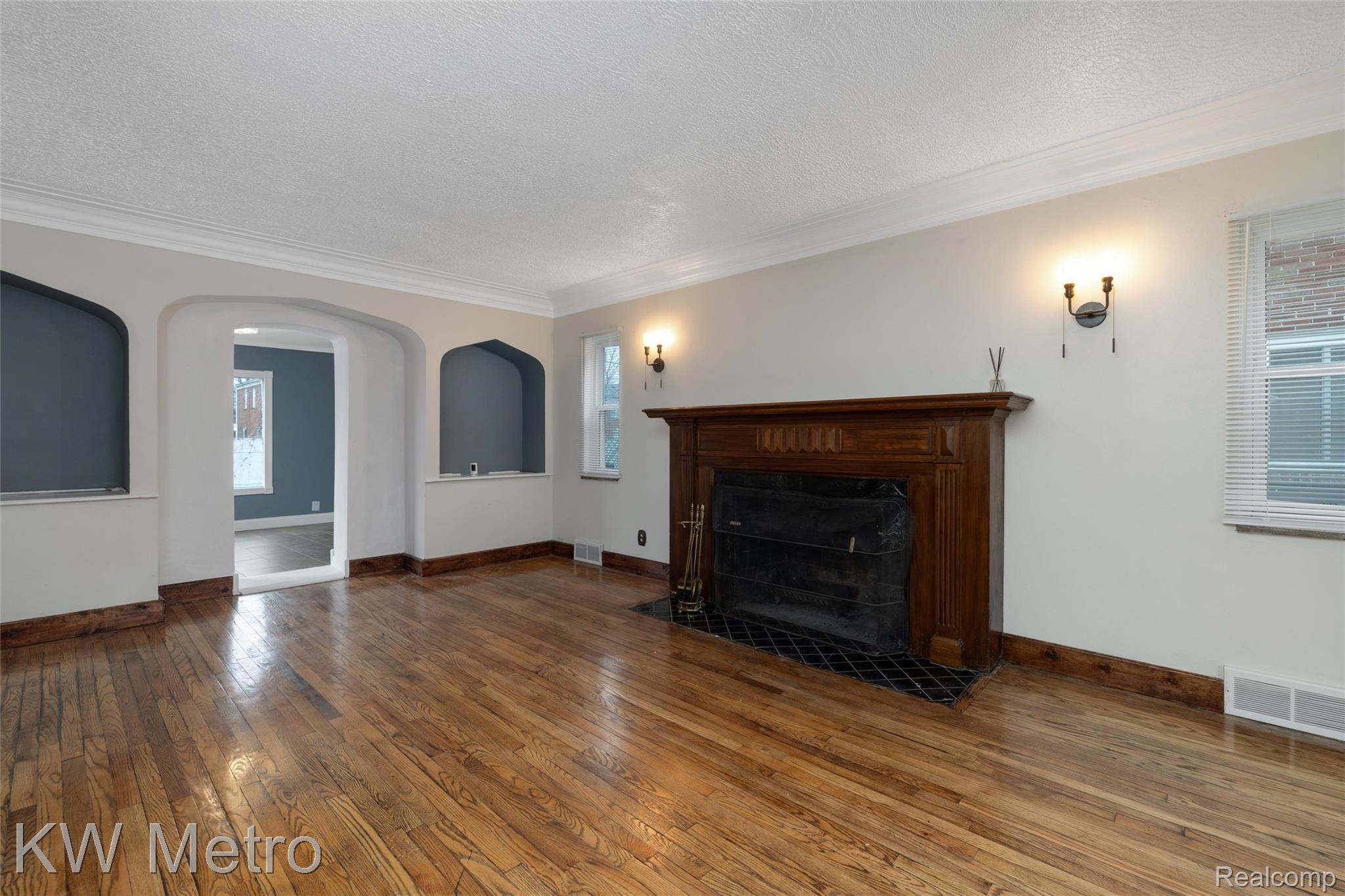 3510 Oakman Boulevard