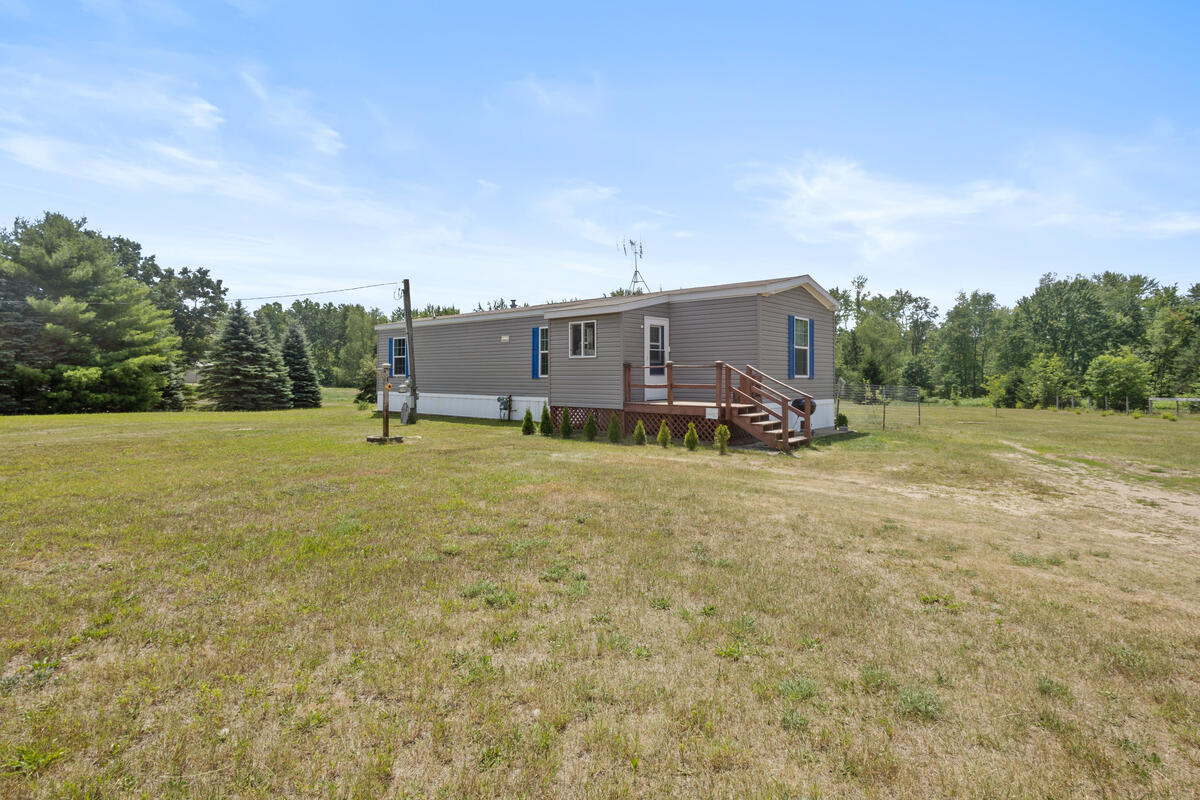 20089 W Lake Montcalm Road