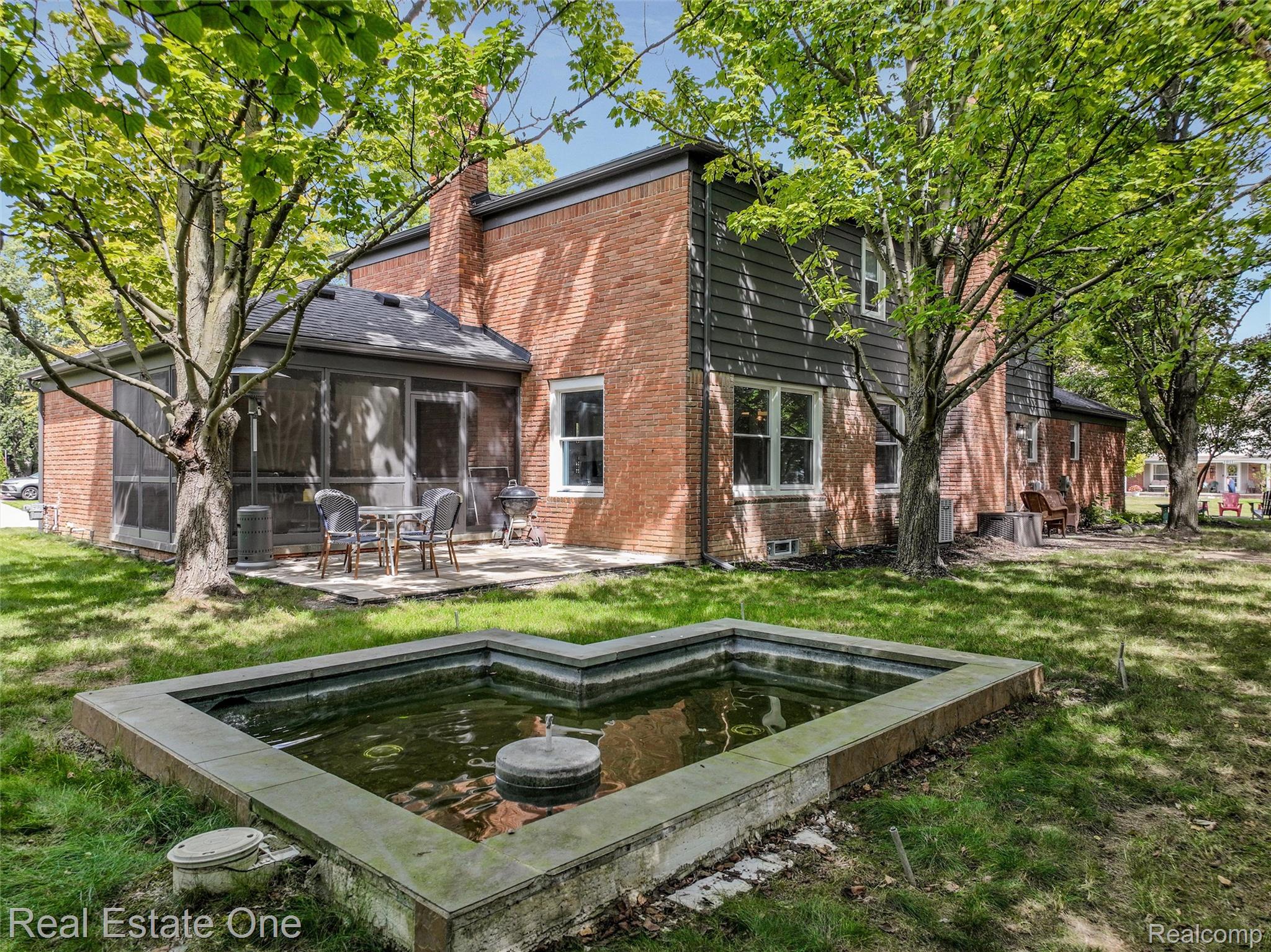 1987 Hunters Ridge Drive