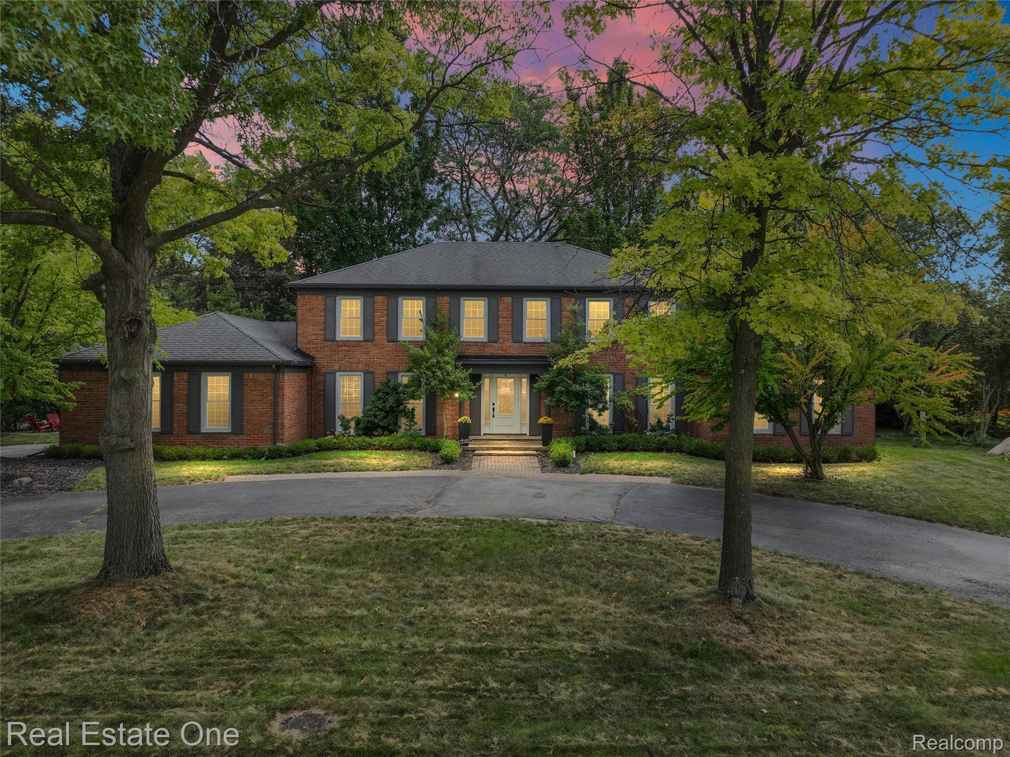 1987 Hunters Ridge Drive