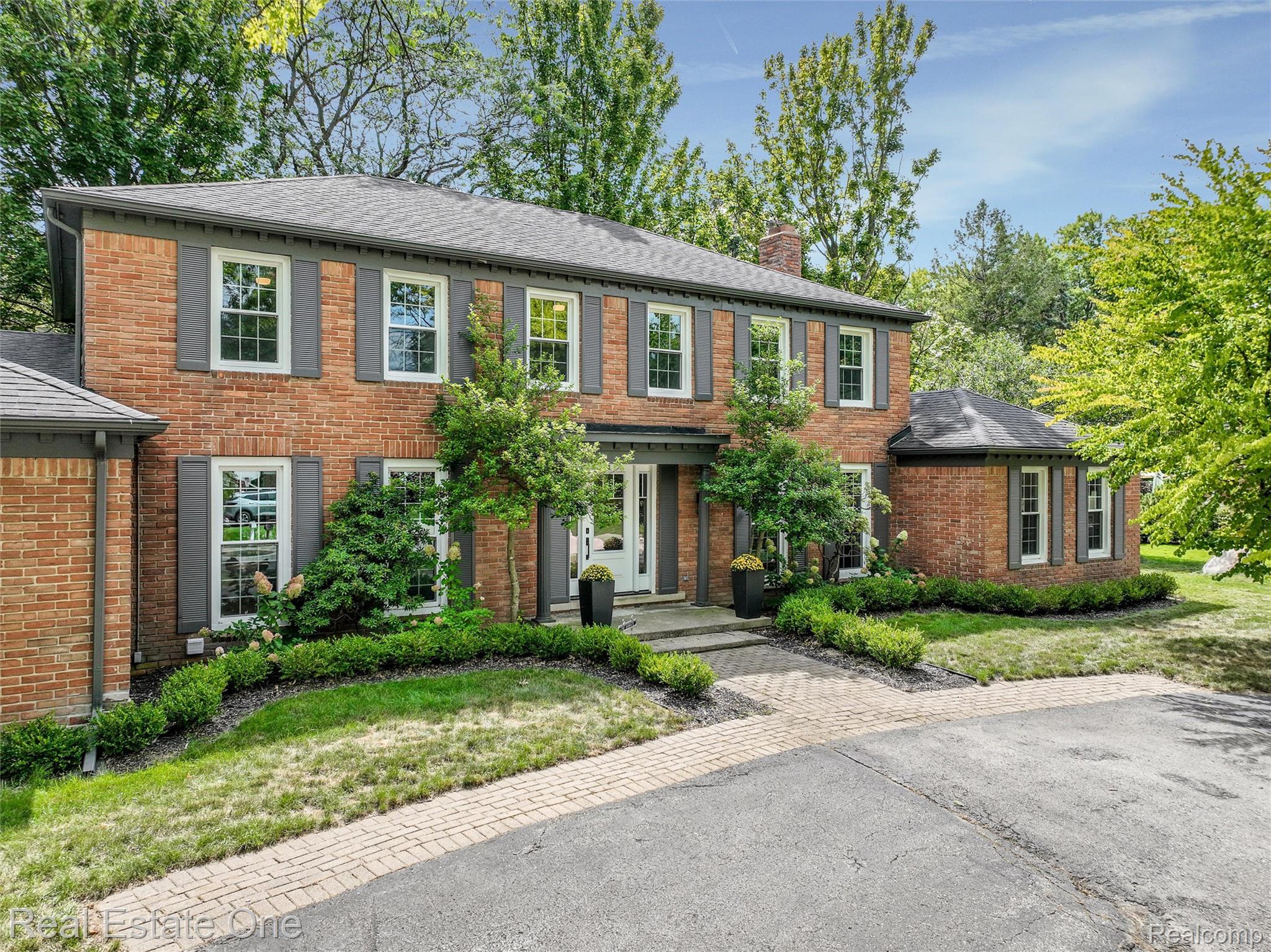 1987 Hunters Ridge Drive