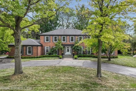 1987 Hunters Ridge Drive Bloomfield Hills City MI 48304