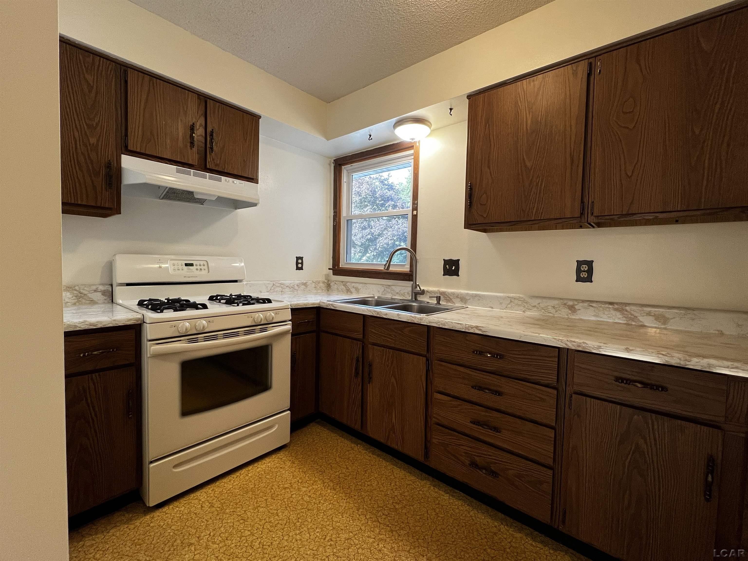 421 S Madison Street